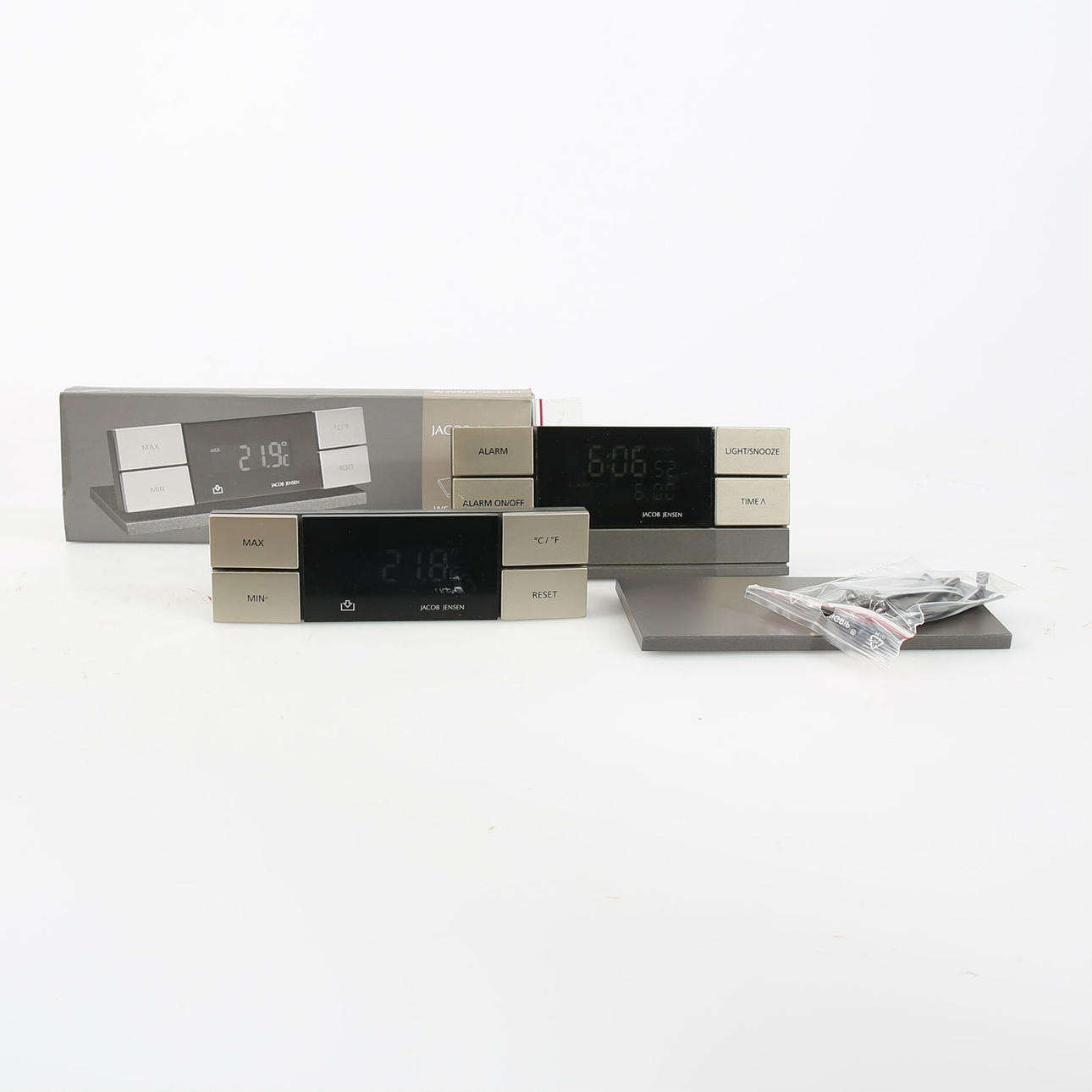 TERMOMETER OCH KLOCKA MED STÄLL, 2 set, Jacob Jensen.