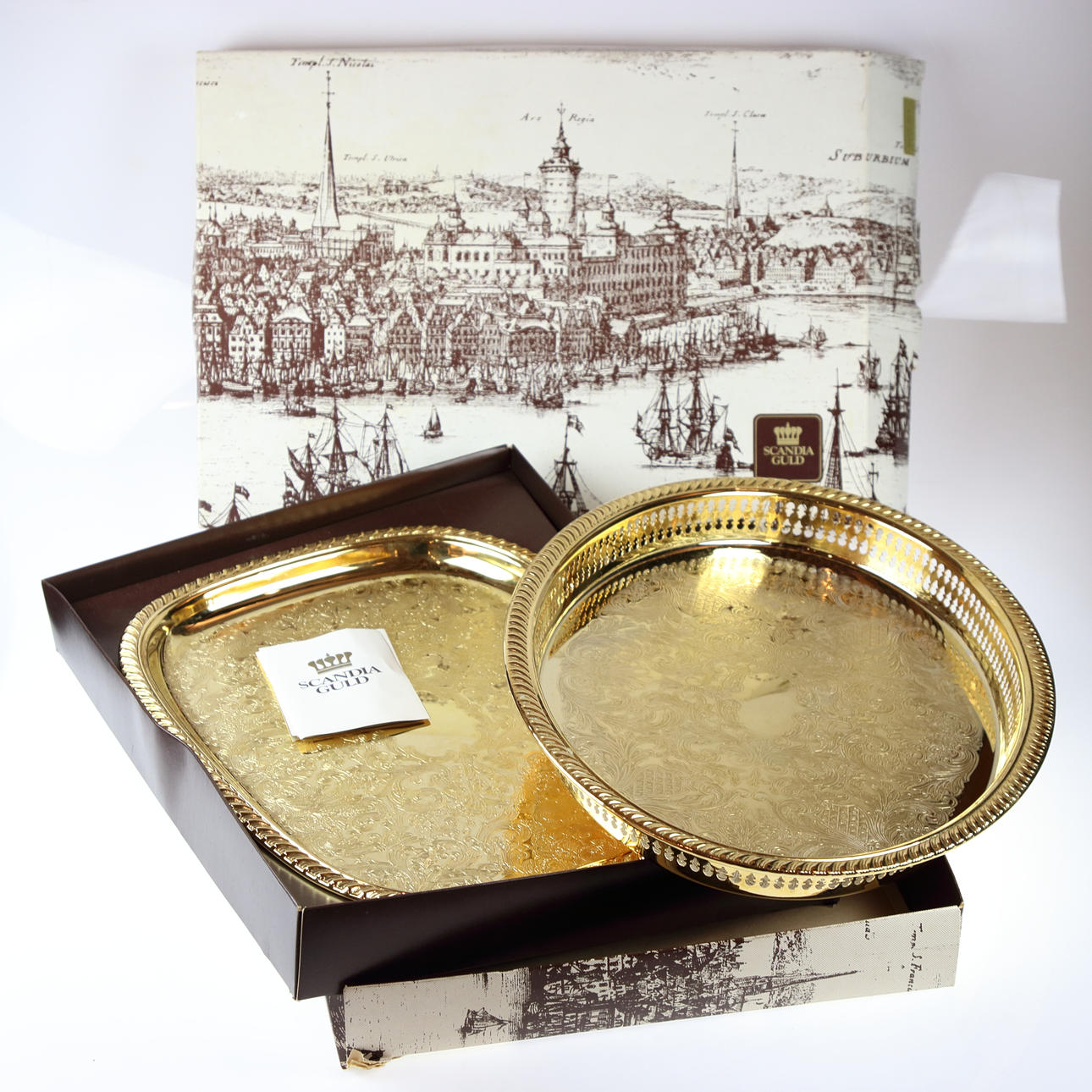 TRAYS, 2 pcs. gilded with 24K gold, Scandia Gold. Silver & Metals