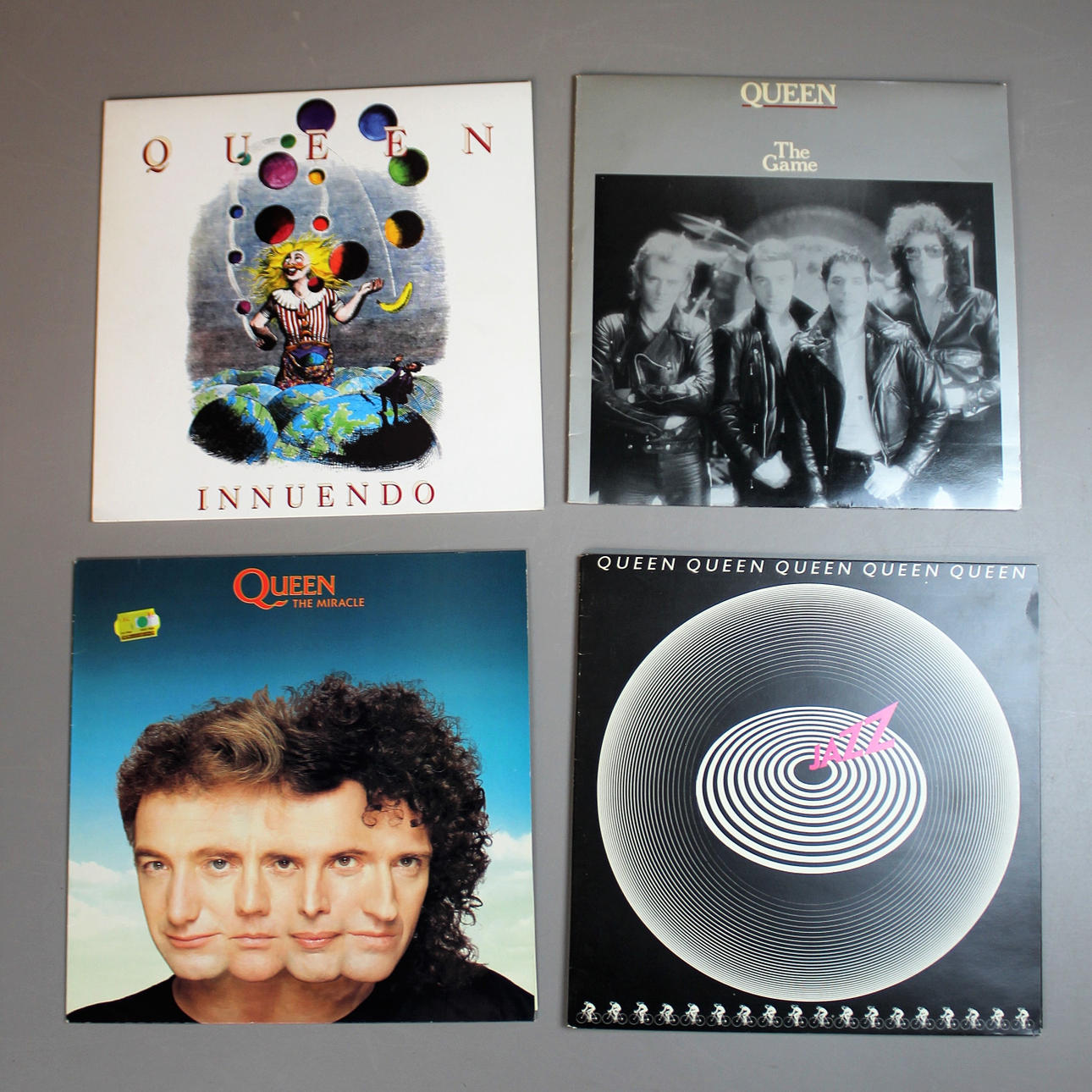 VINYLSKIVOR LP 4 stycken Queen.