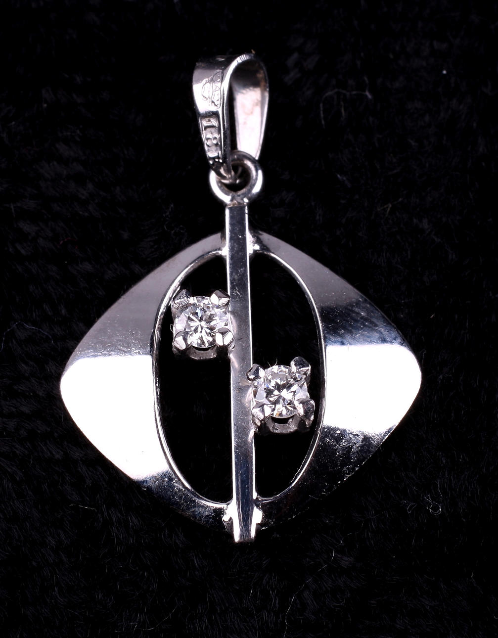 HÄNGE, vitguld 18k, Alton, 2 briljanter 0,3 ct.