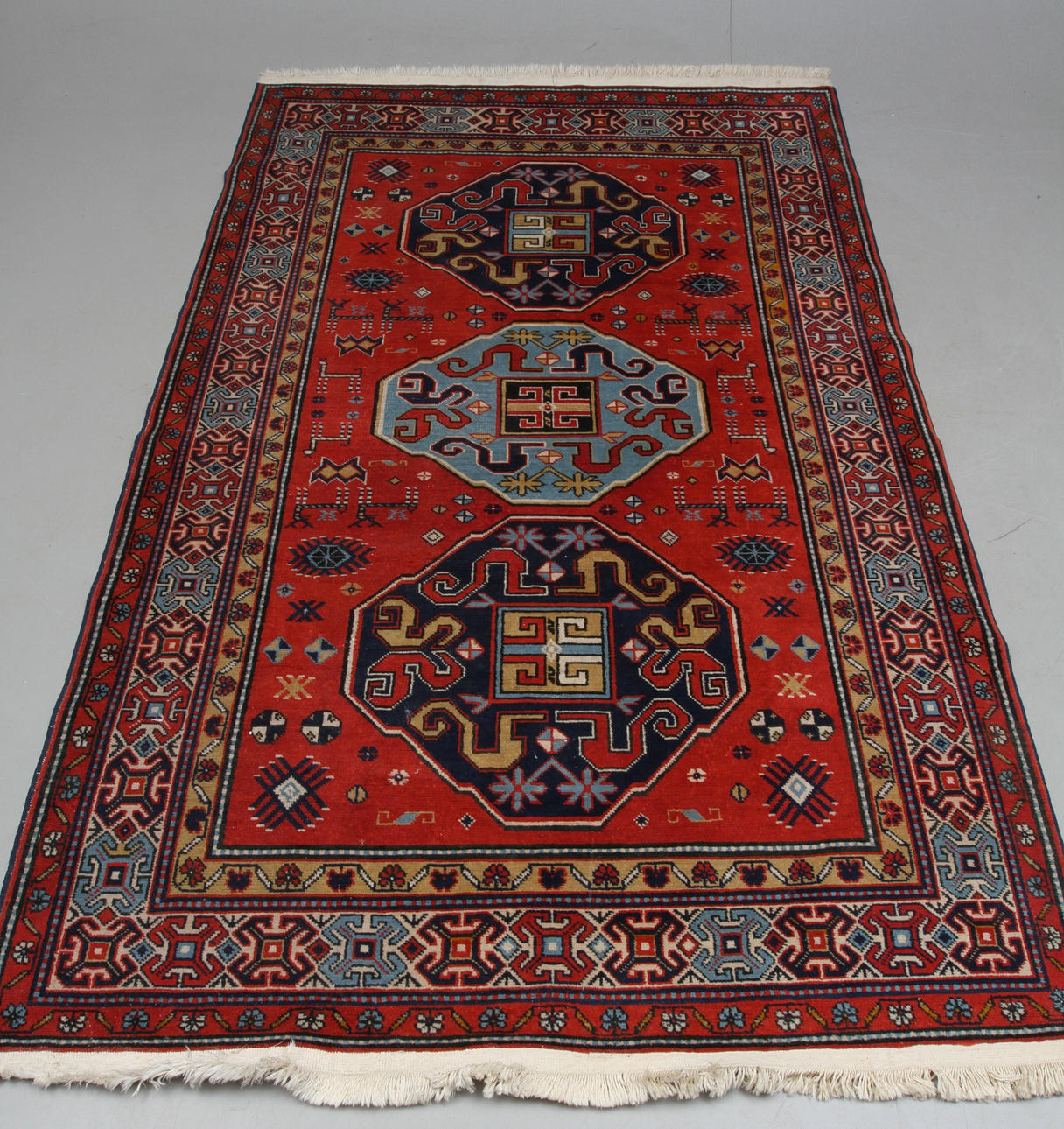 MATTA, orientalisk, ca 235 x 147 cm.