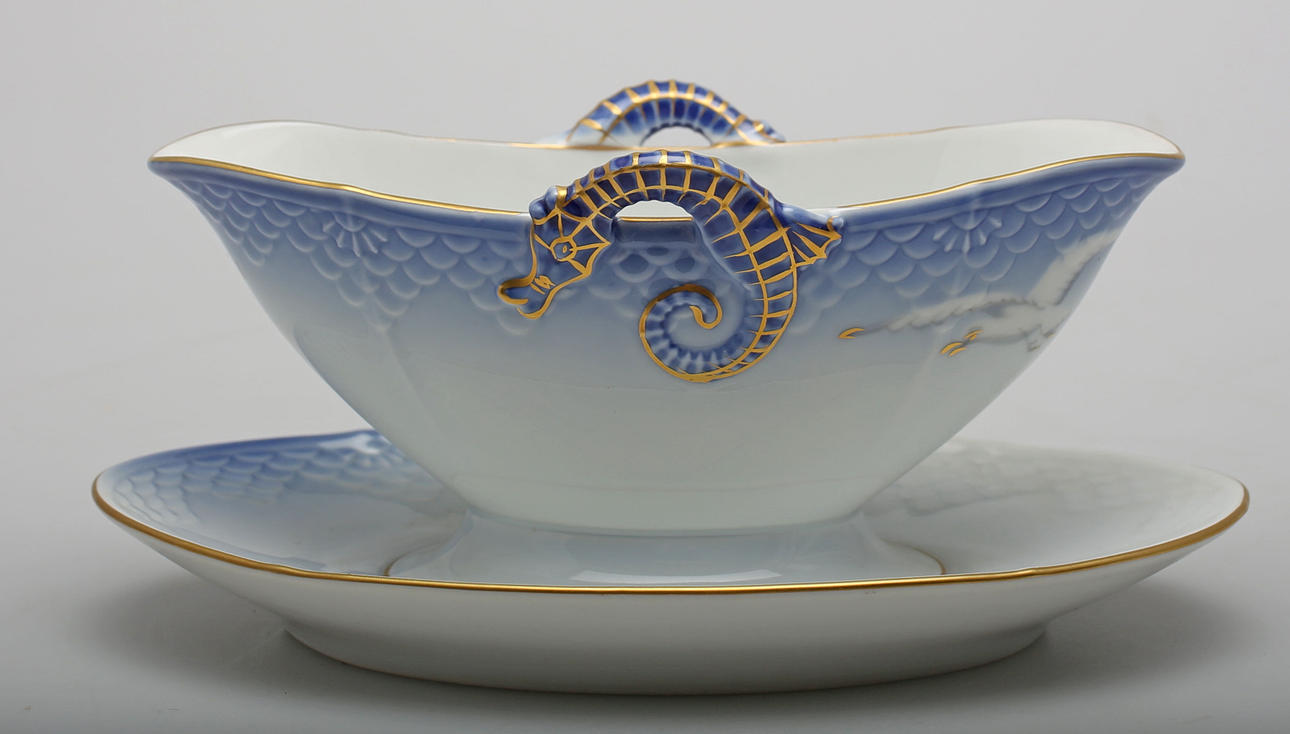 SÅSSKÅL PÅ FAT, porslin, Blå Måsen, Bing & Gröndahl, Danmark.