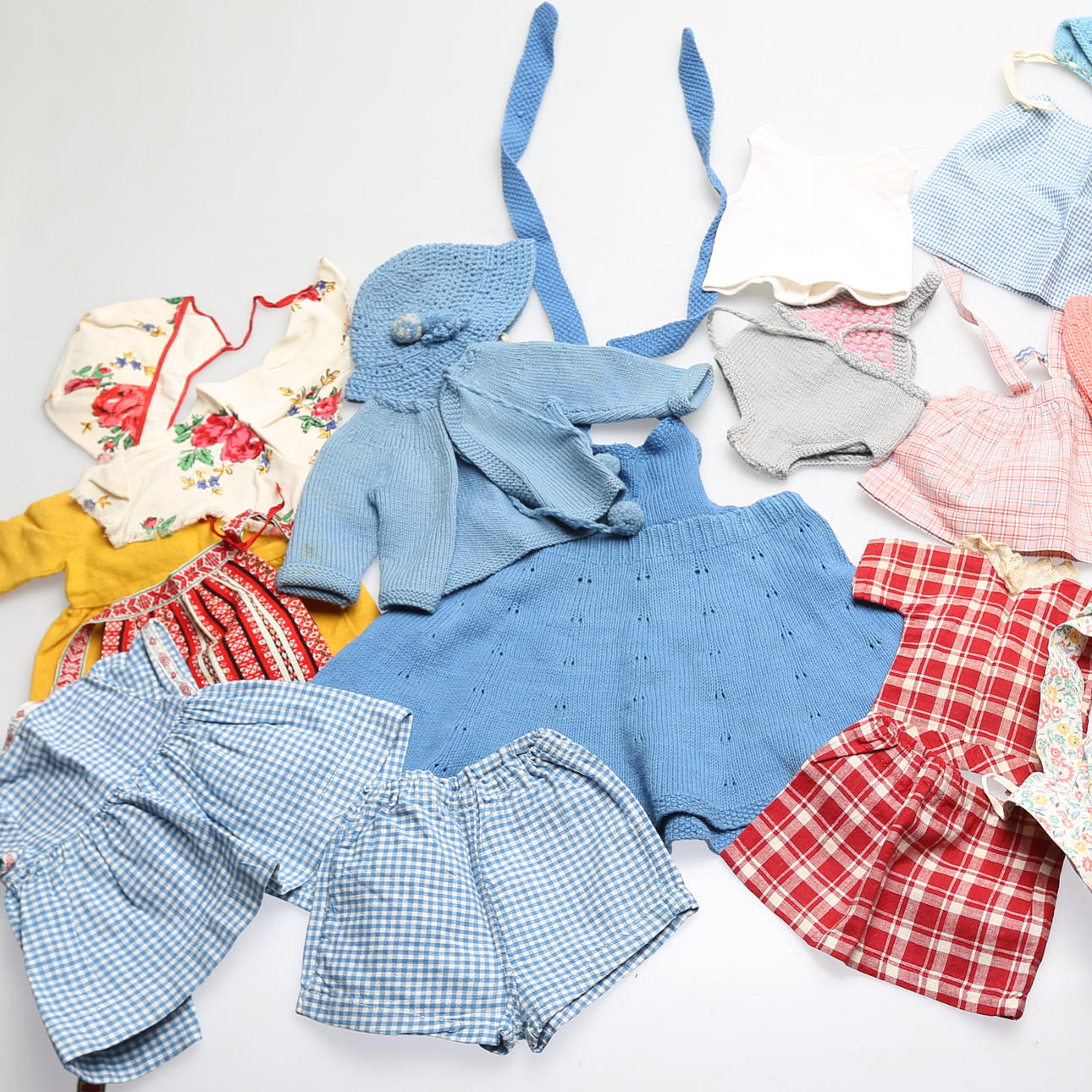 DOCKKLÄDER, 1950-tal.