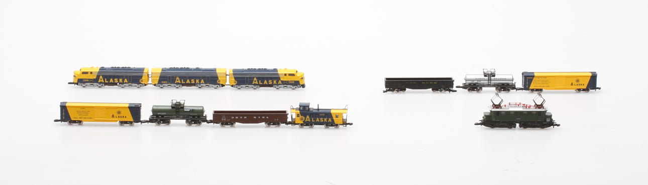 MODELLTÅG/VAGNAR, 4 lådor, mini-club, Märklin.