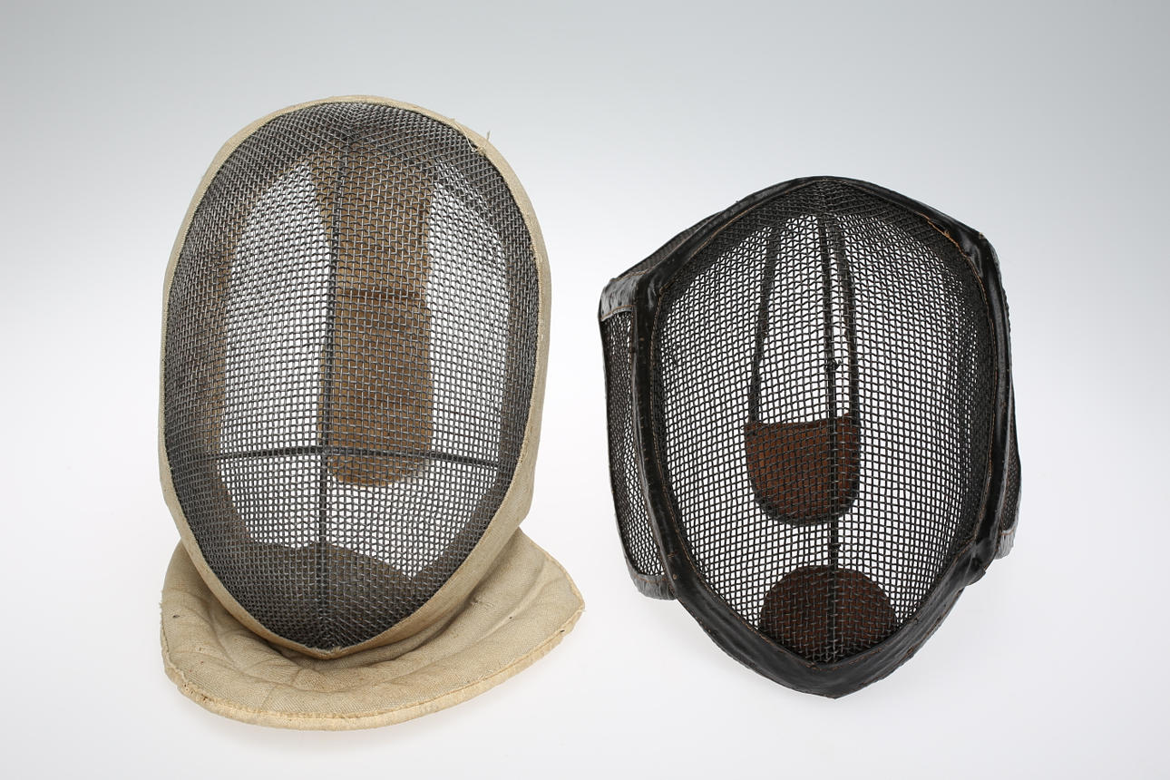 FÄKTMASKER 2 stycken.