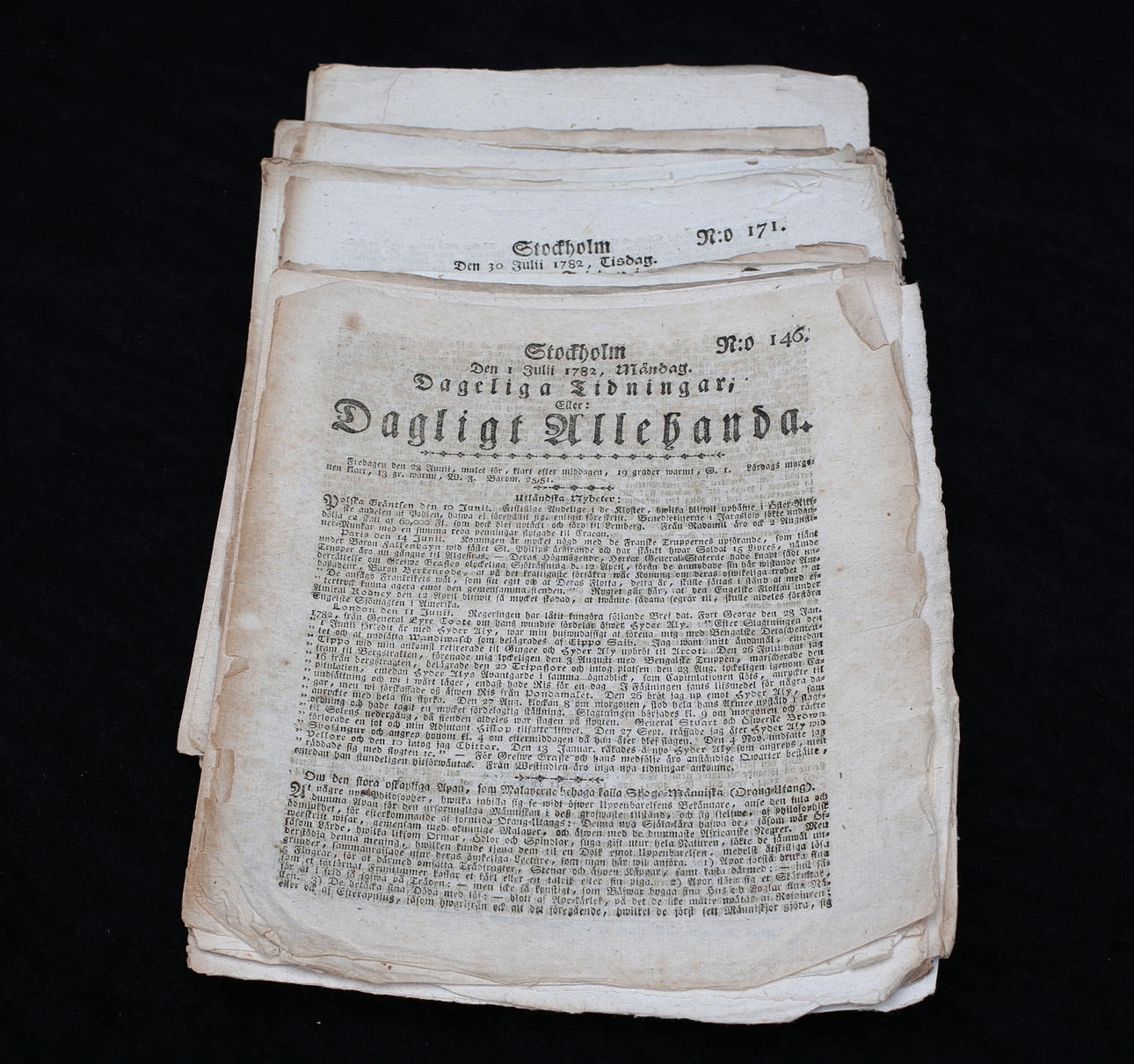 DAGELIGA TIDNINGAR / DAGLIGT ALLEHANDA 1782, 25 stycken.