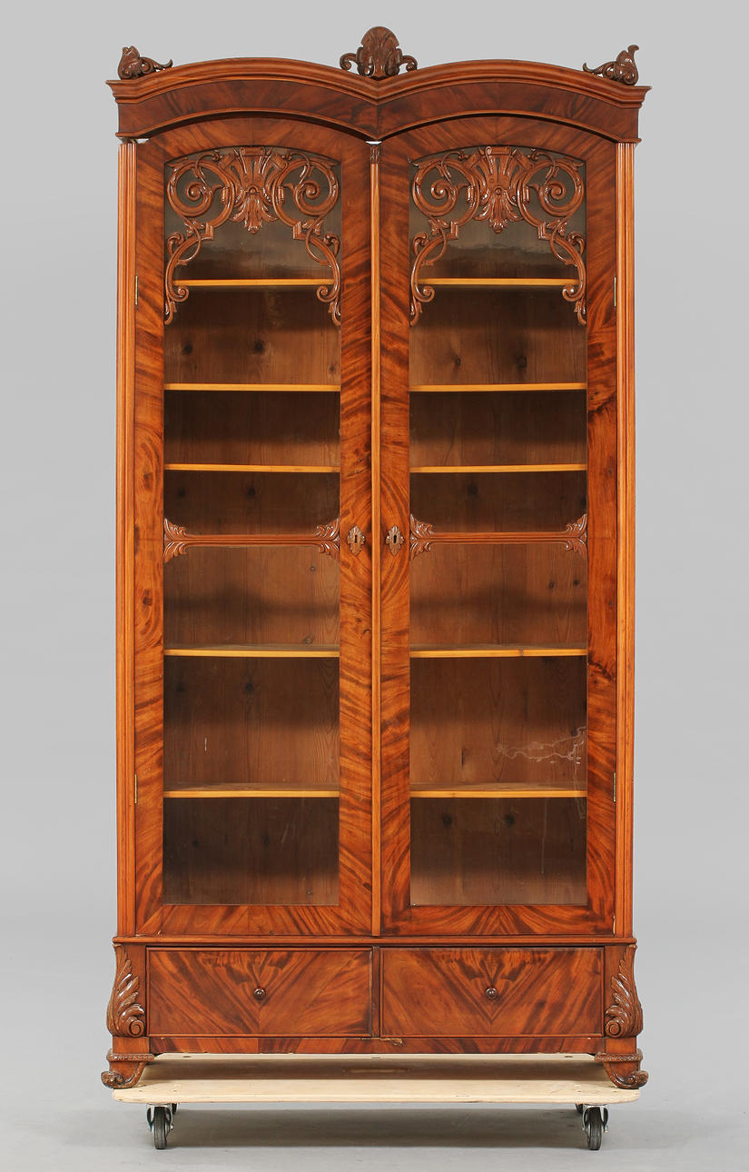 BOKSKÅP, 1800-talets andra hälft.