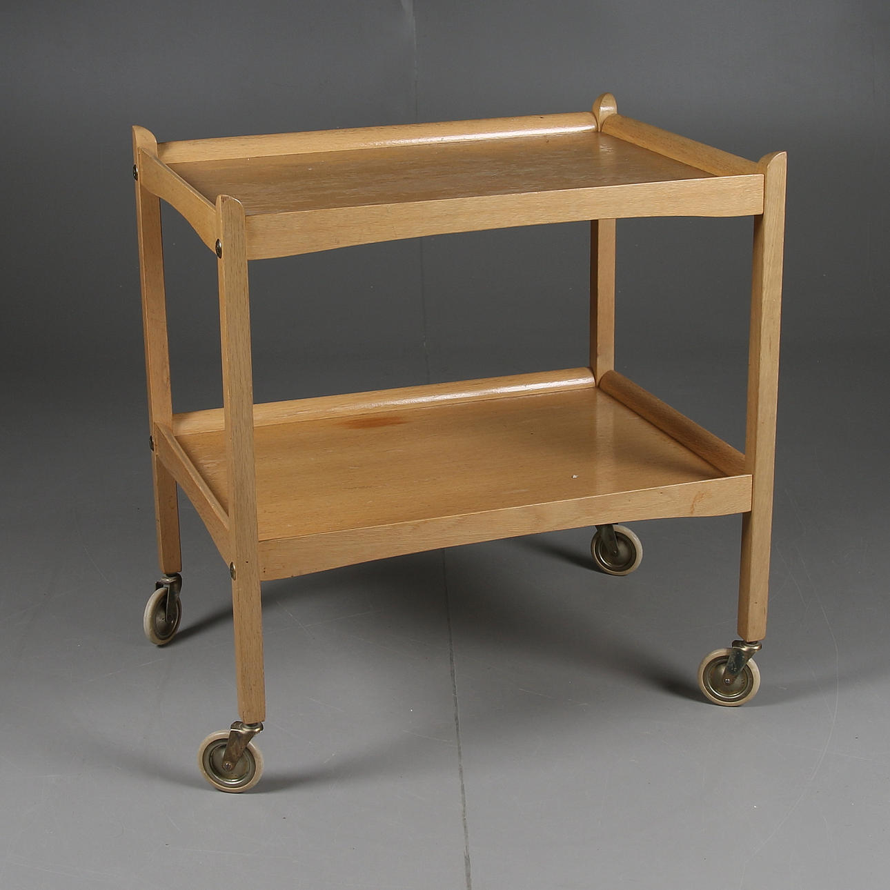 SERVERINGSVAGN, ek, 1900-talets mitt.