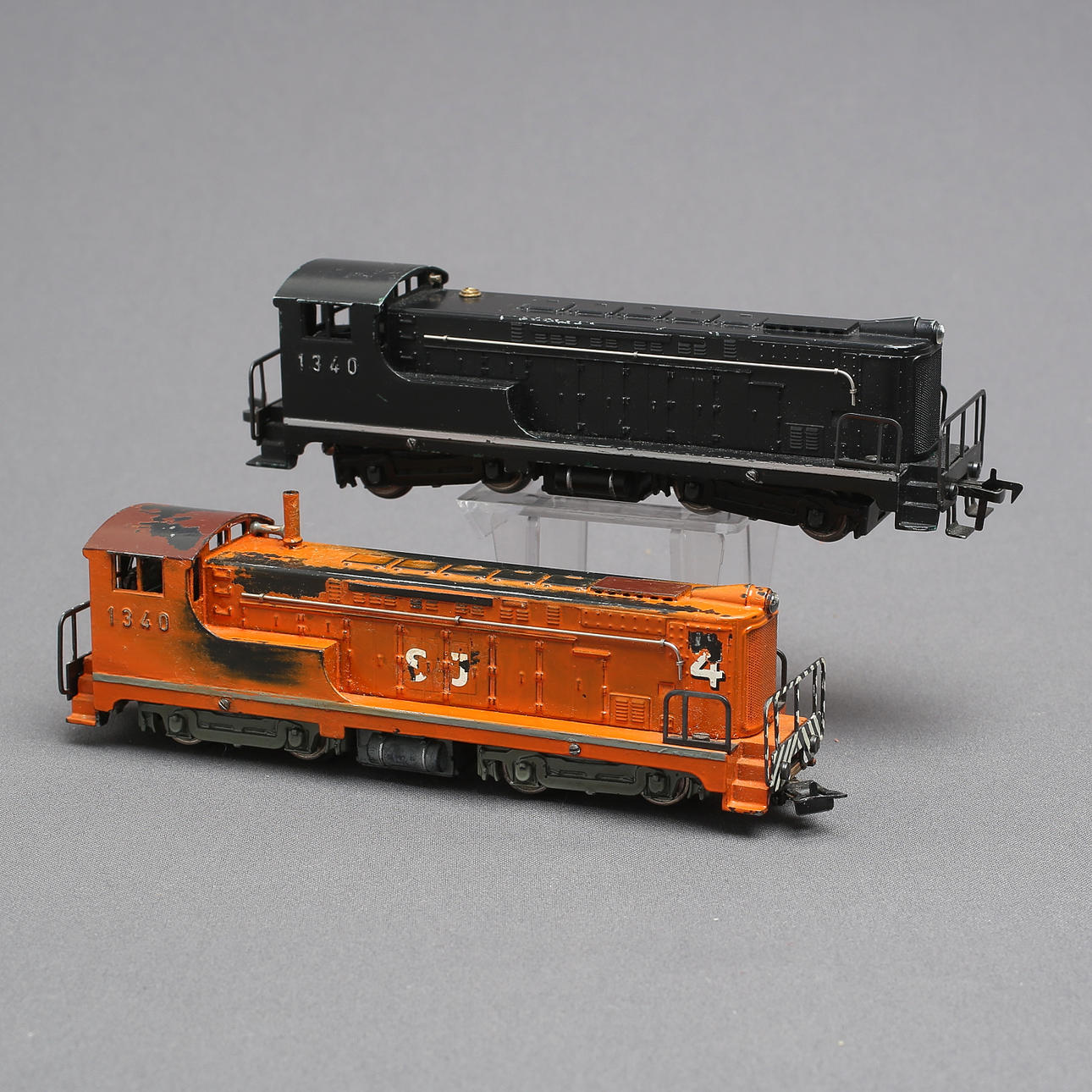 FLEISCHMANN 1340 zweiteilig, US Diesel, schwarz.