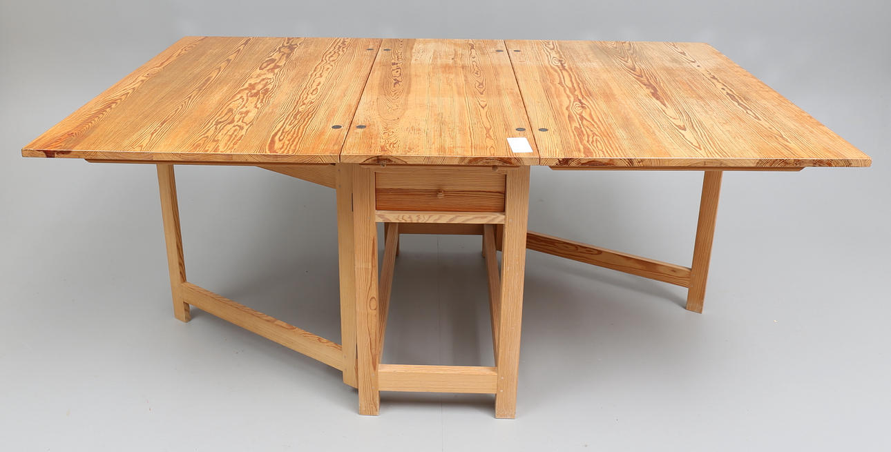 SLAGBORD, furu, 1900-talets andra hälft.