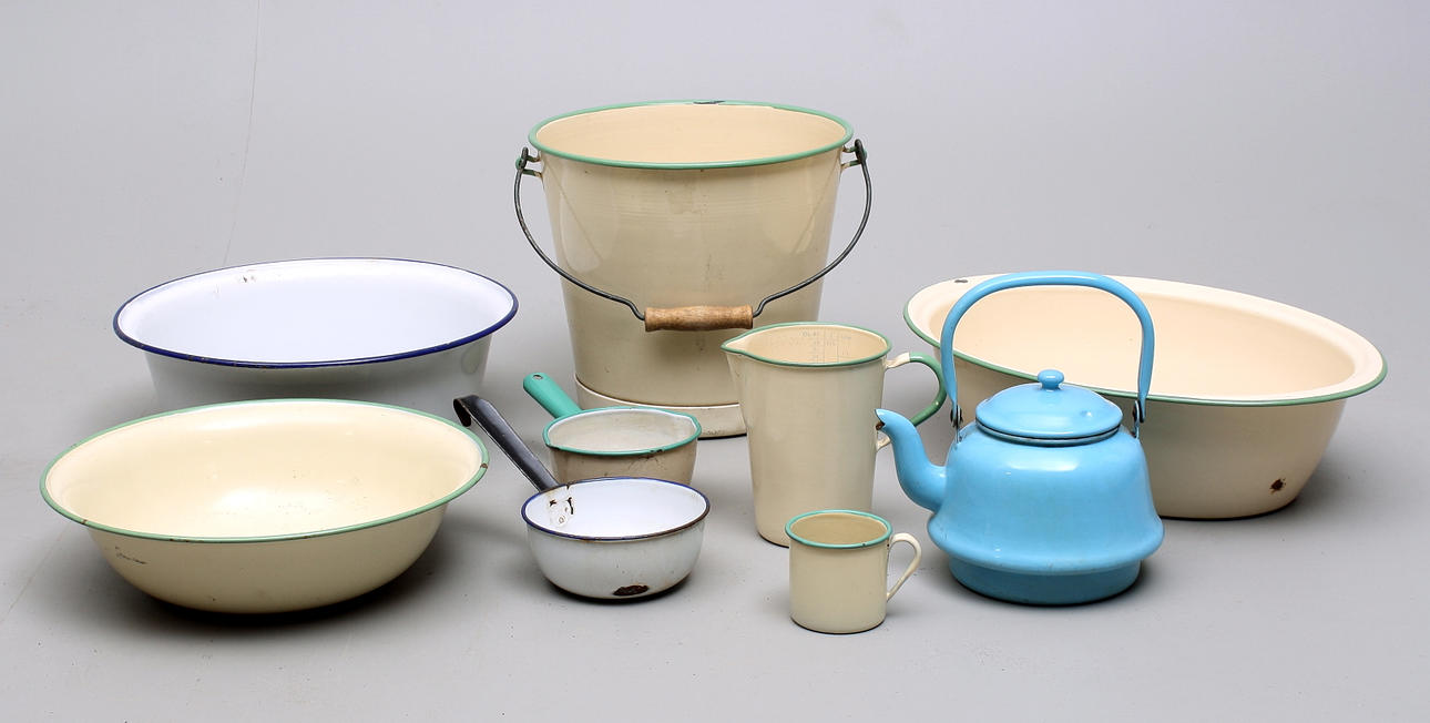 KOCKUMS EMALJ, 9 delar, baljor + hink + mått + skopor + mugg + kaffepanna.