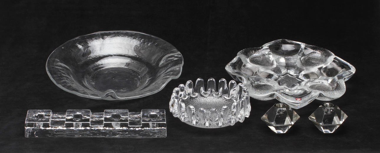 GLASFÖREMÅL, 6 delar, bl.a. Lindshammar, Christer Sjögren.