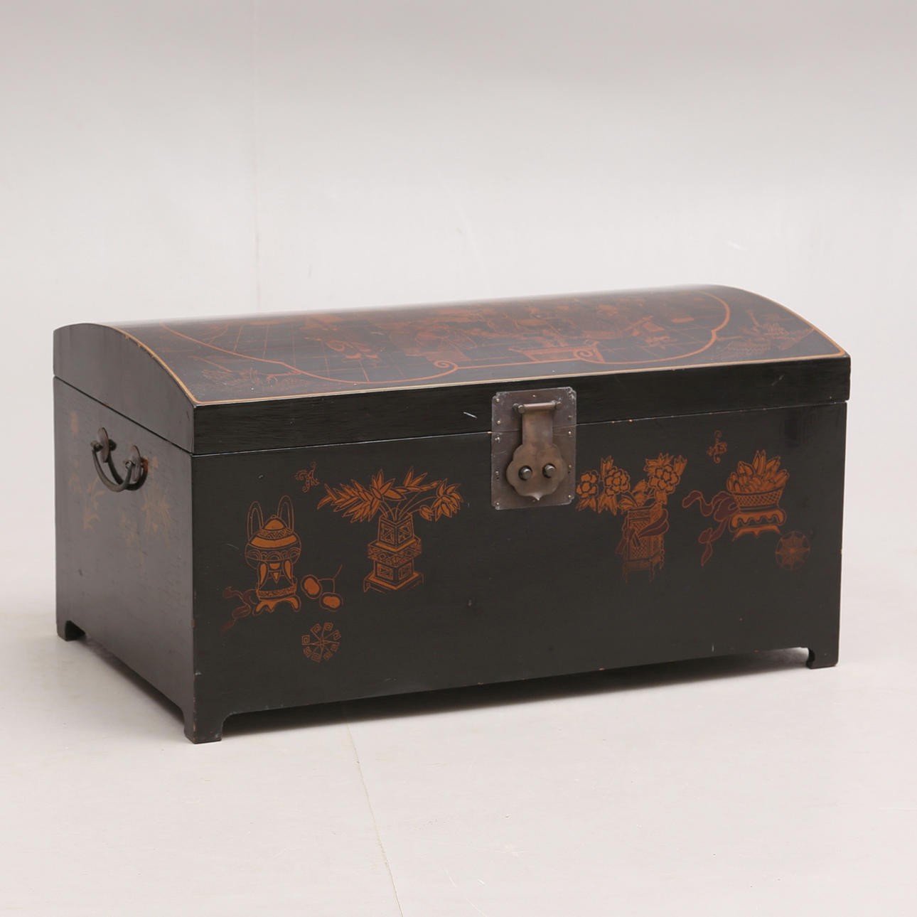 COFFIN, wood and lacquer work, China.