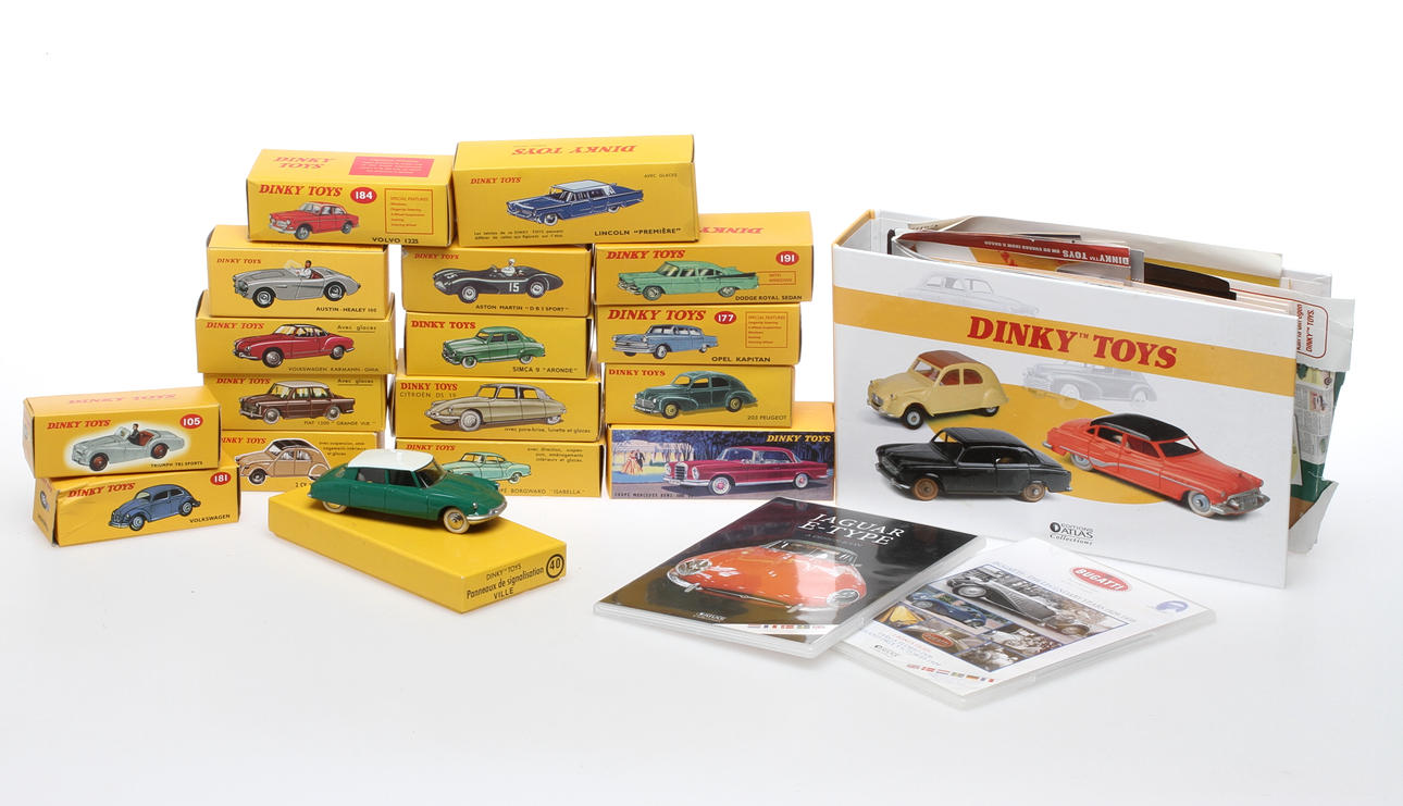 MODELLBILAR DINKY TOYS Atlas Edition. 18 delar i originalkartonger.