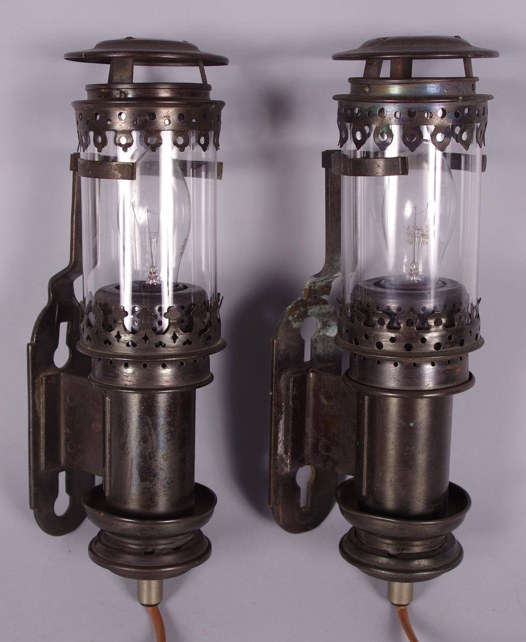 LYKTOR, 1 par, glas/metall, tidigt 1900-tal.