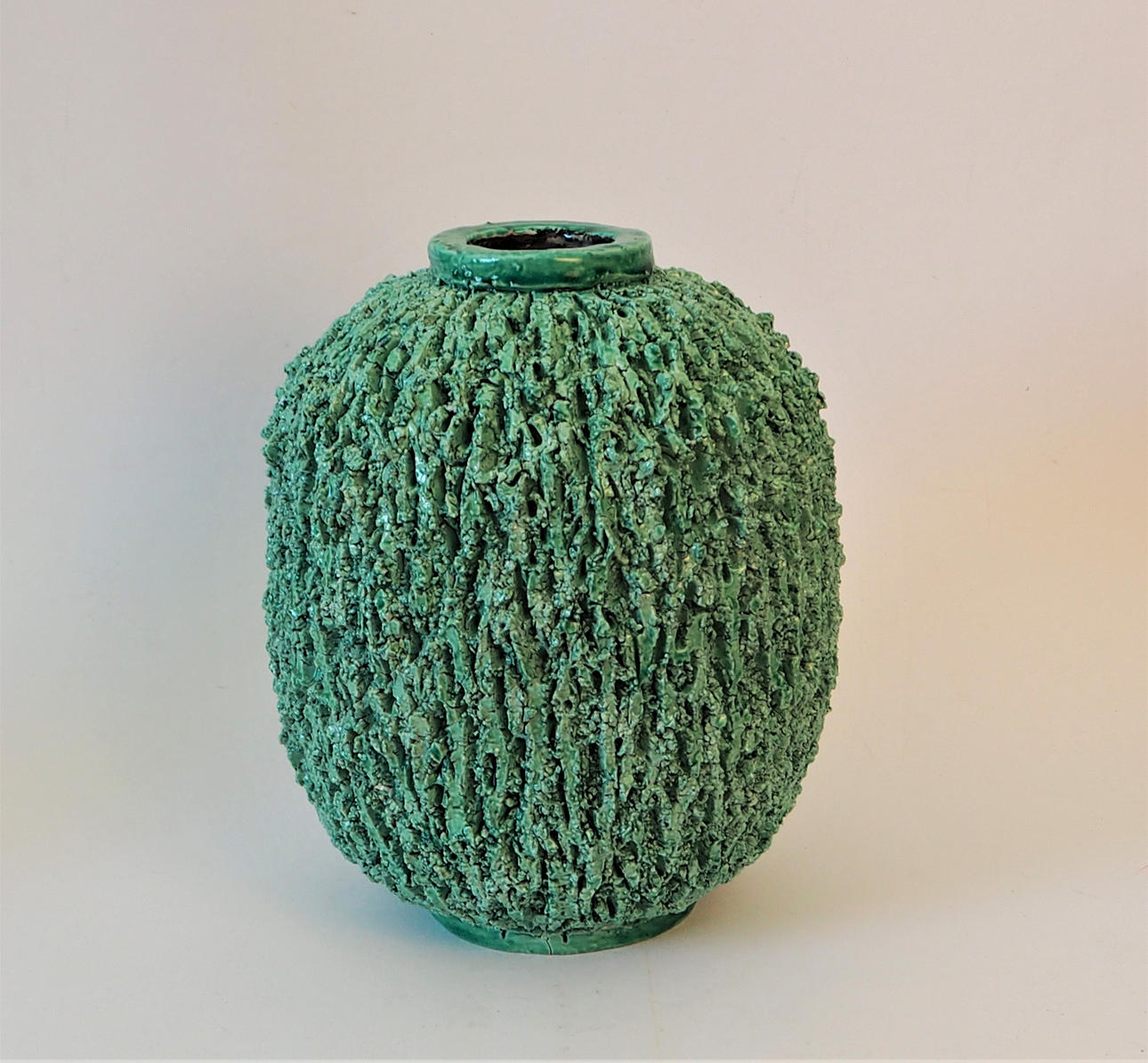 GUNNAR NYLUND. Vas, Chamotte, Rörstrand.