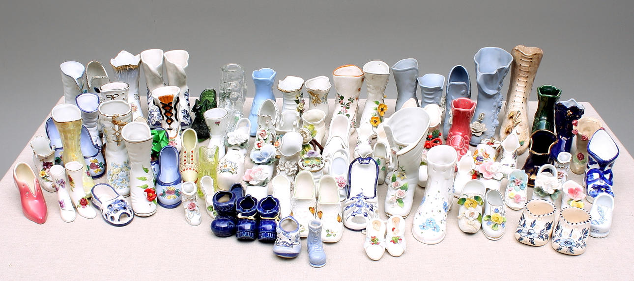 PORSLINSSKOR, samling ca 80 st, keramik och glas.