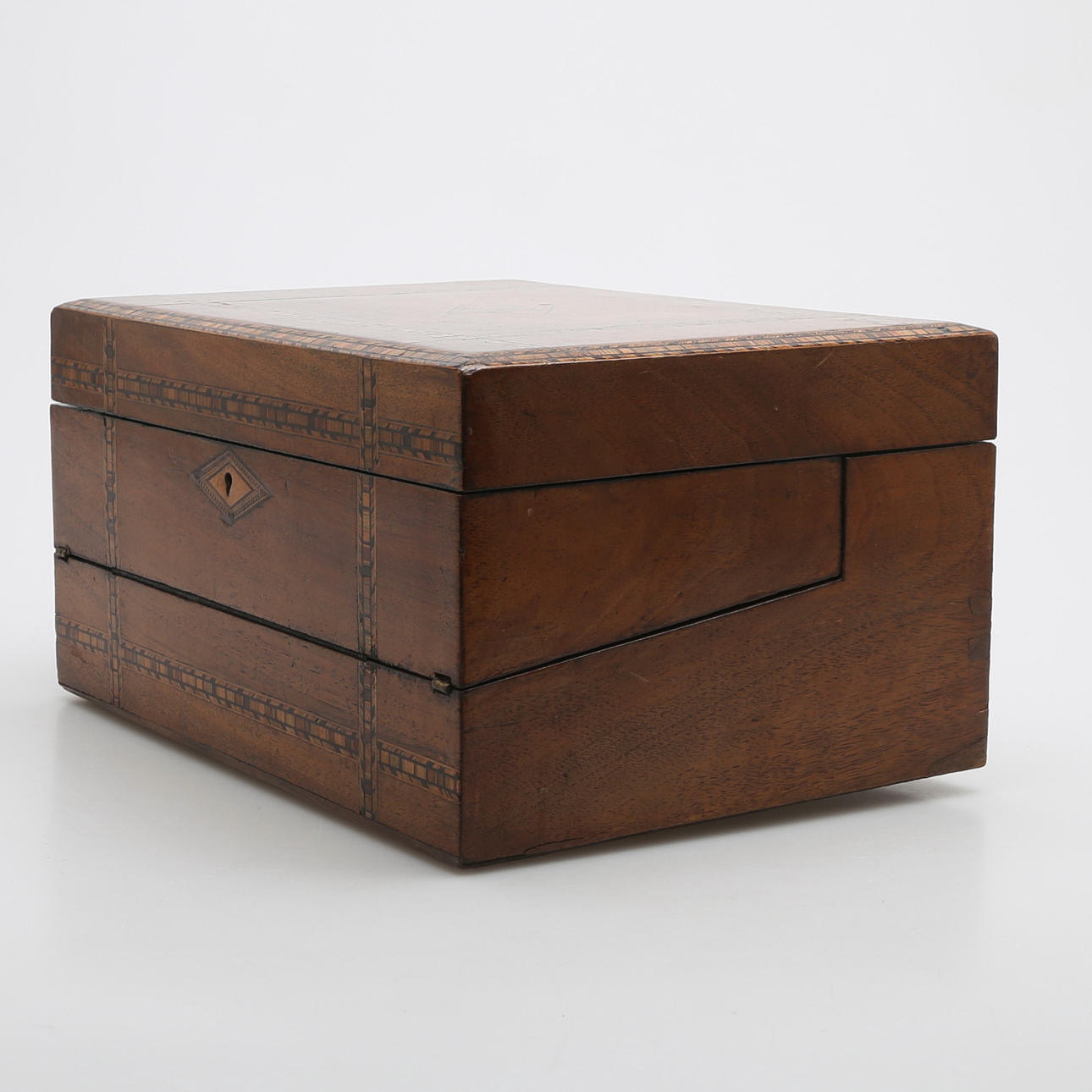 Kirjoituskone ja NÄPPÄIMISTÖ, TUNBRIDGEWARE.