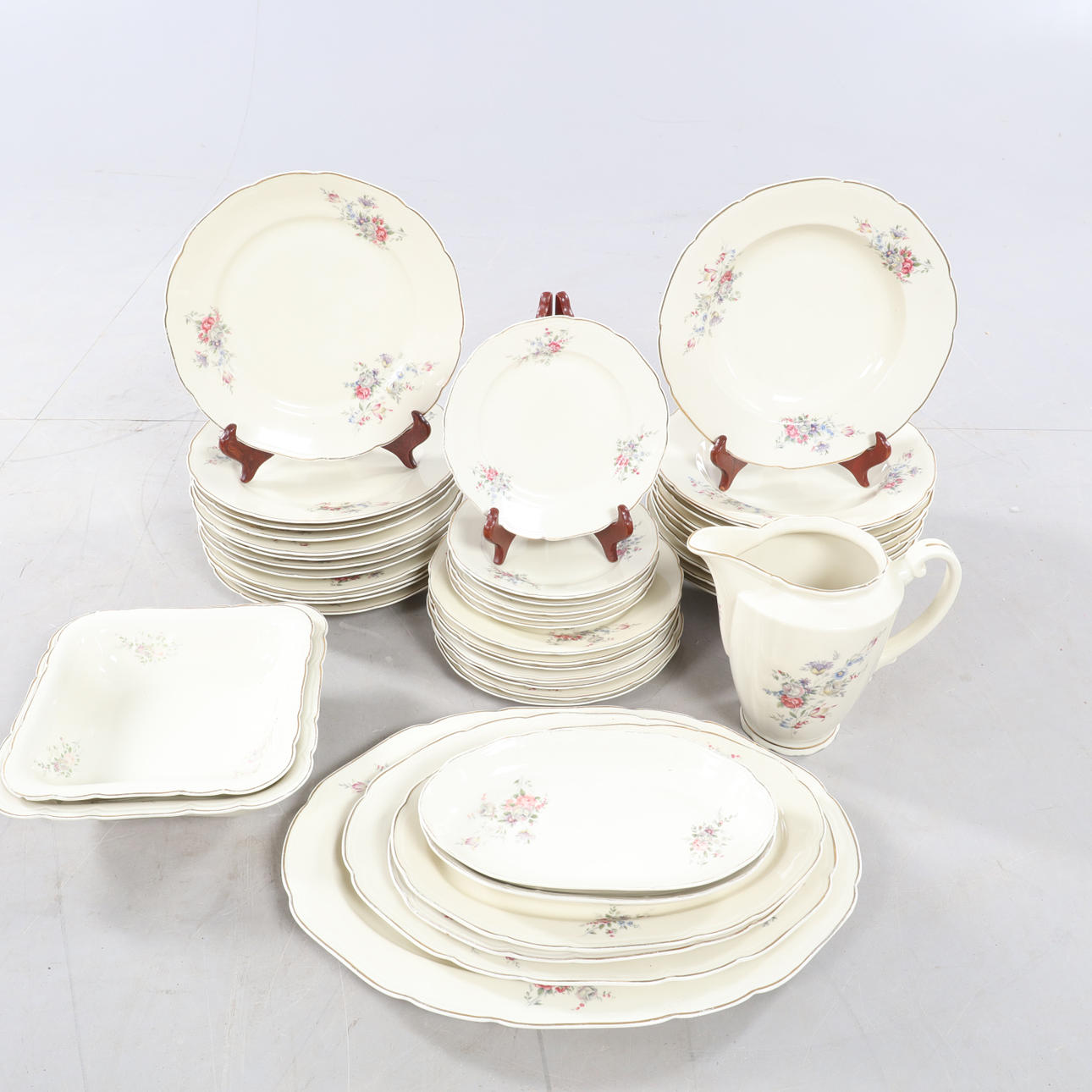 SERVIS, 45 delar, Fältspatporslin,1900-tal.