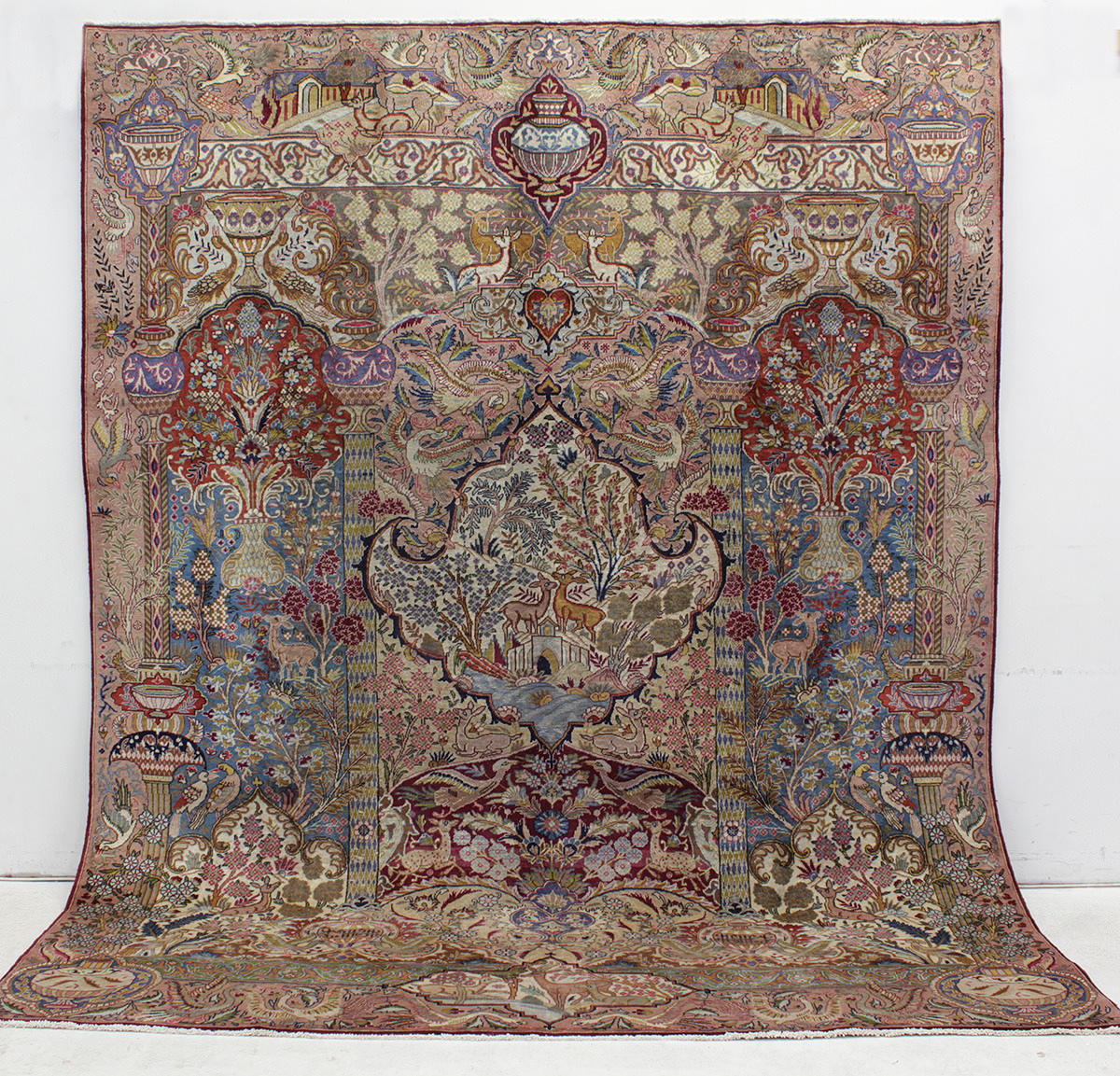 MATTA, Orientalisk, semiantik, figural Kashmar, 377 x 295 cm.