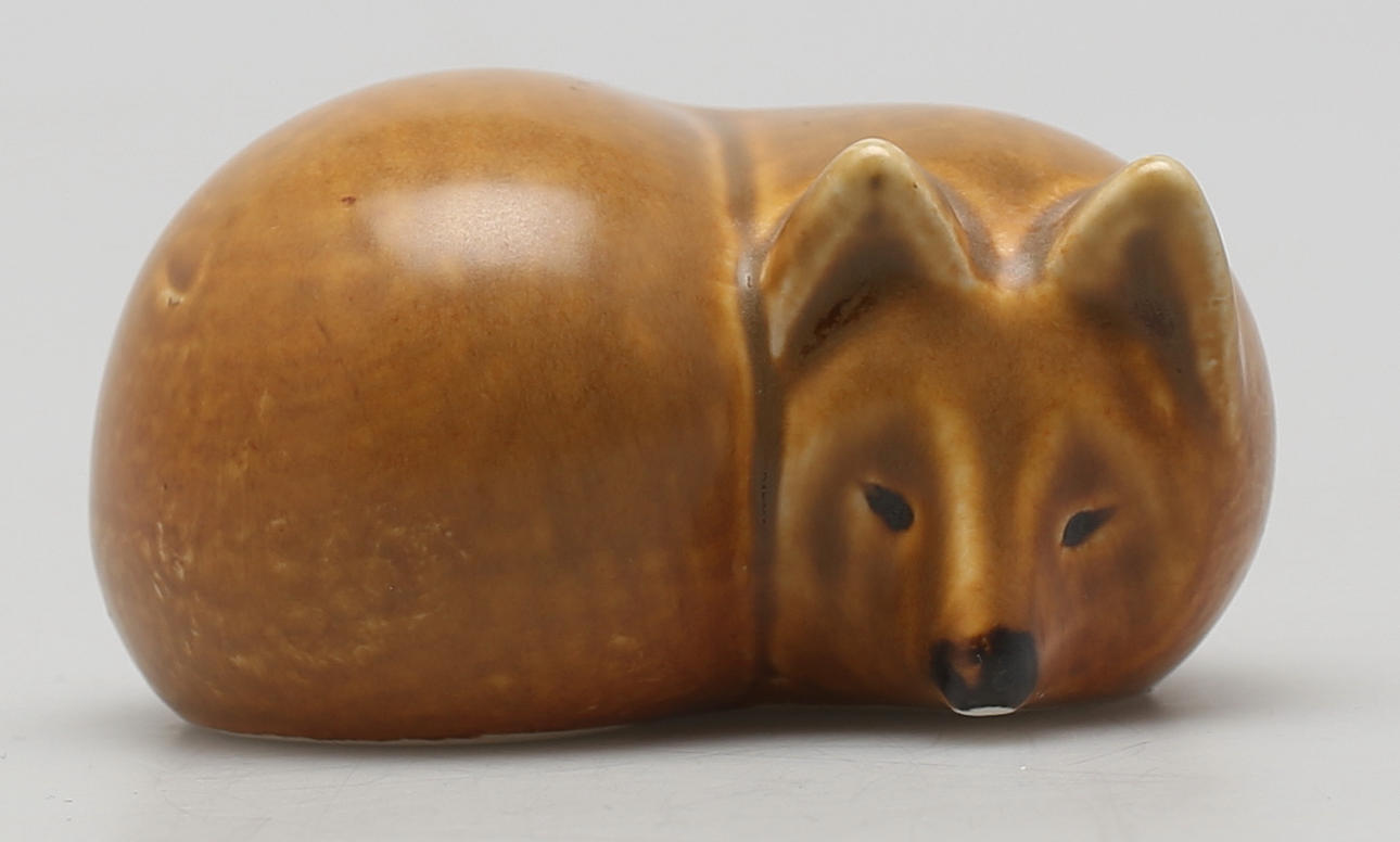 LISA LARSON. Räv i stengods. Stämpelmärkt Gustavsberg, Sweden Lill Skansen 4, Lisa L.