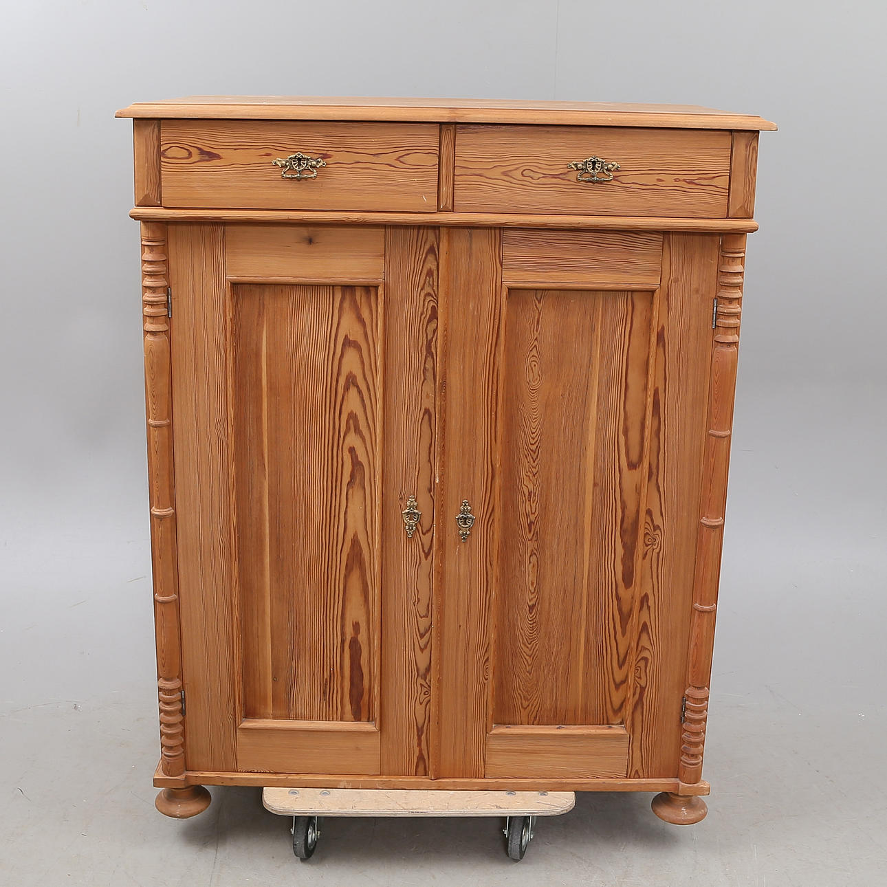 SKÅP, trä, 1900-tal.