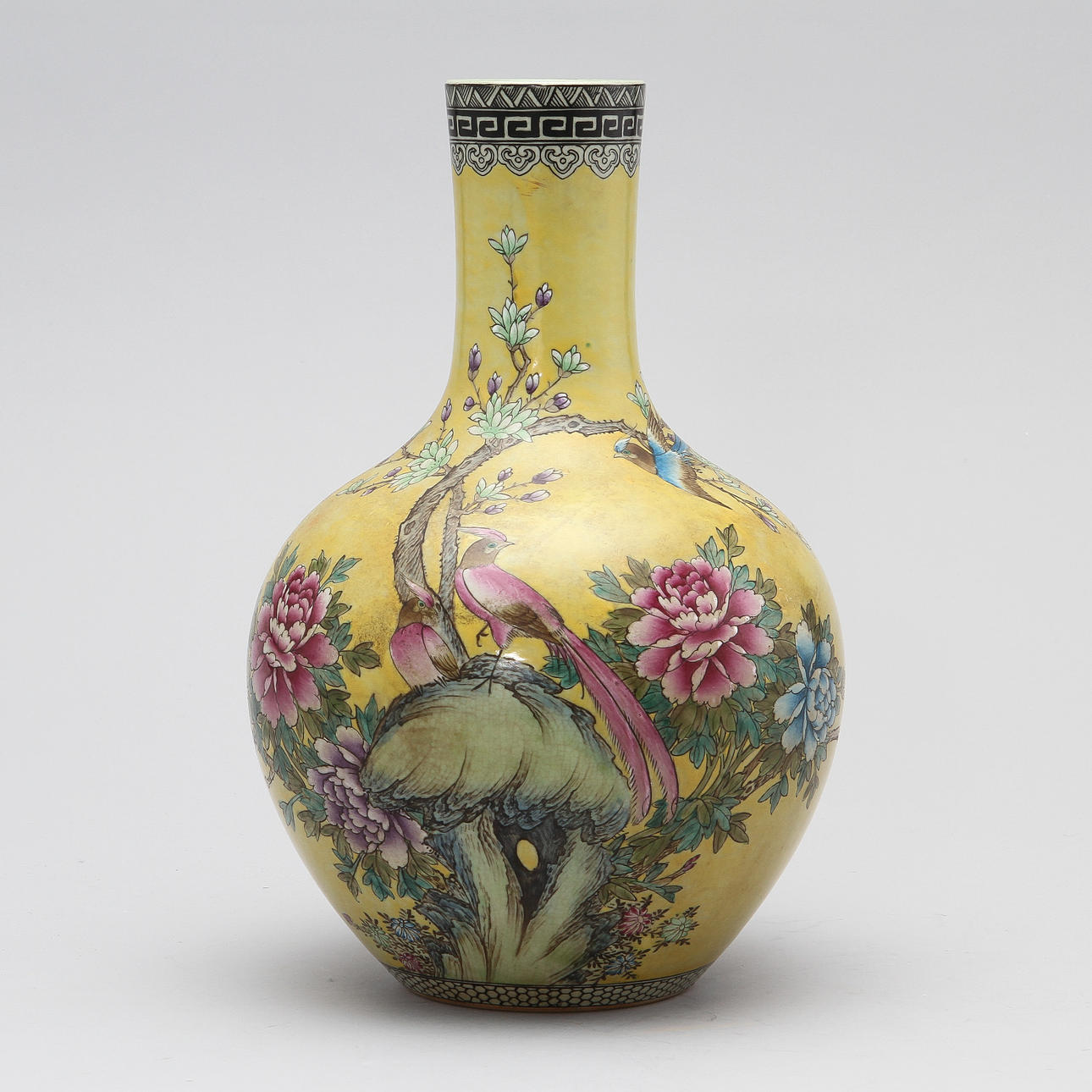 VAS, porslin, Kina, 1900-tal.