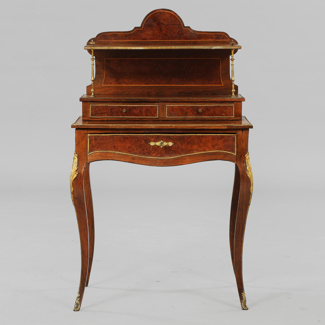 DAMSKRIVBORD, 1800-talets slut.