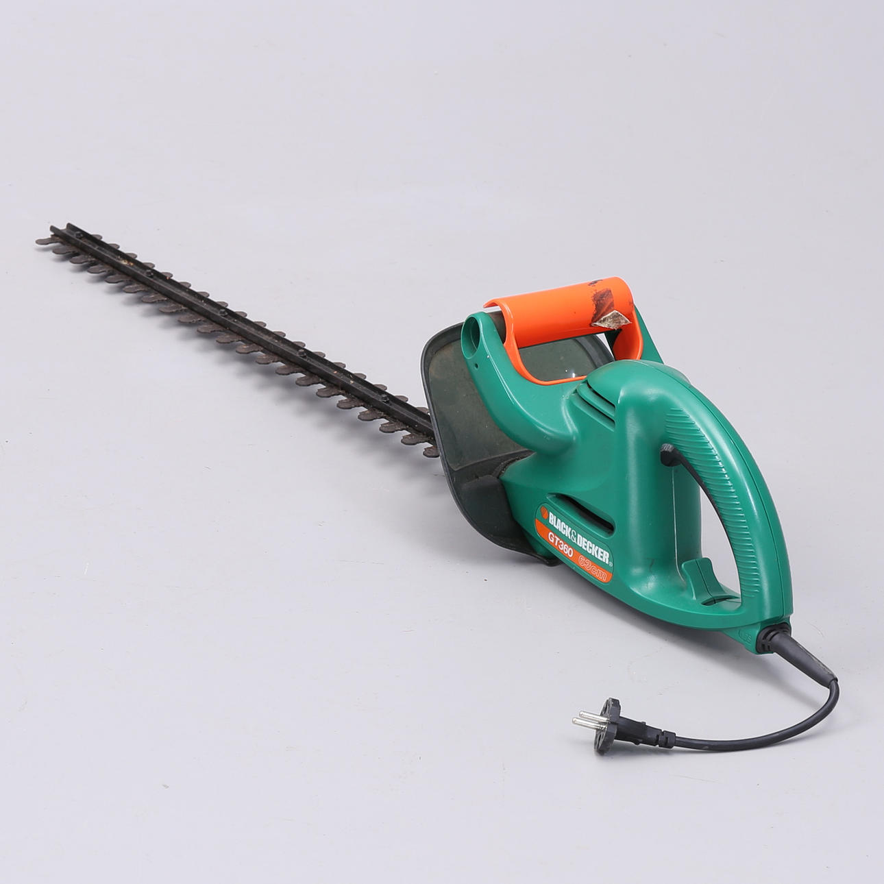 HEDGE TRIMMER, Black & Decker GT360.