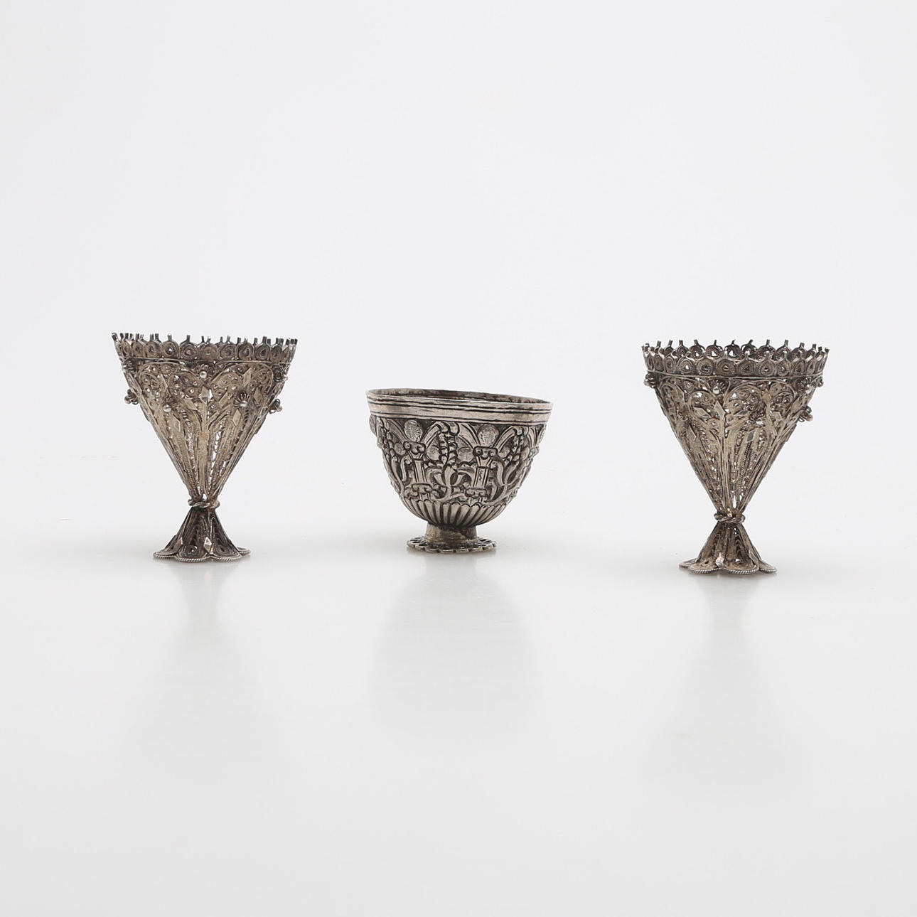 SARFAR, TRE STYCKEN.