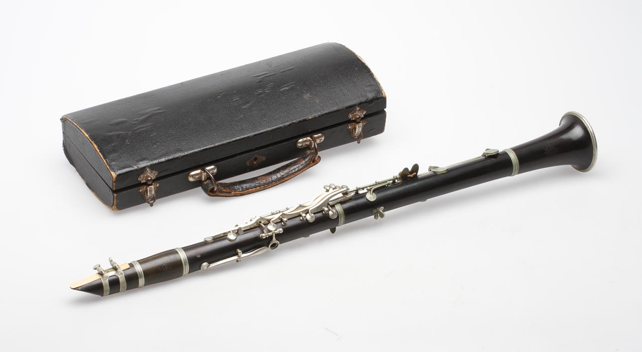 KLARINETT samt FODRAL, Robert Thibaud, Paris RT.