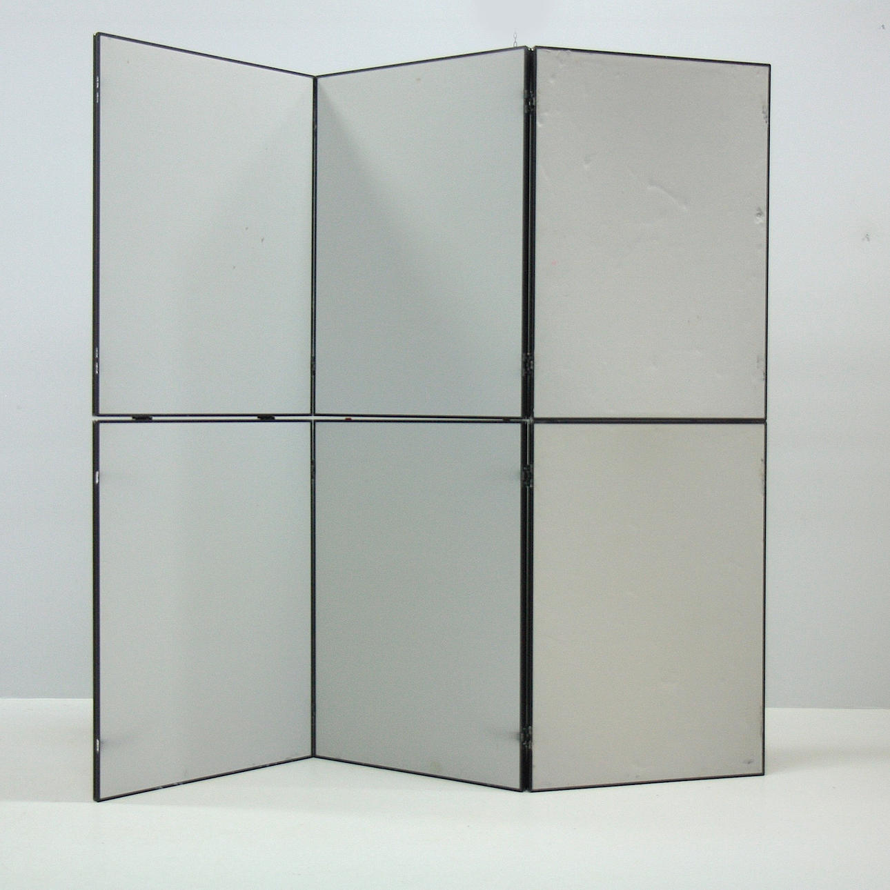 UDSTILLINGSVÆGGE, Vario display.