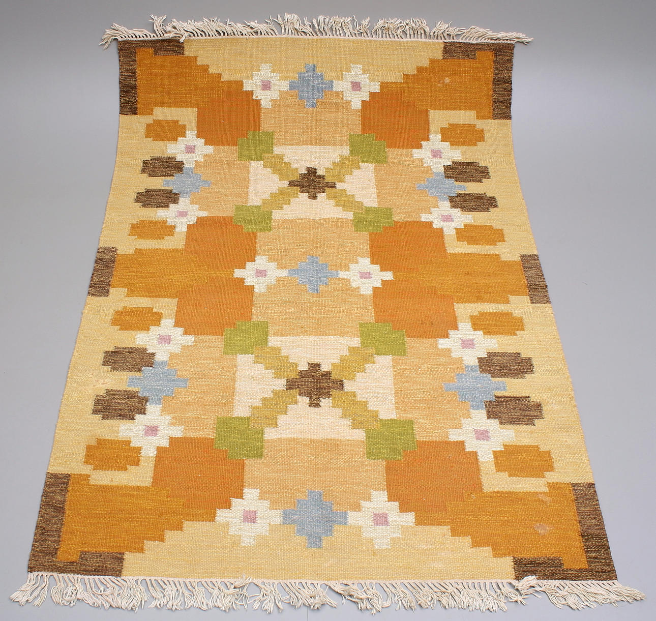 RÖLLAKANSMATTA, 230x163 cm.