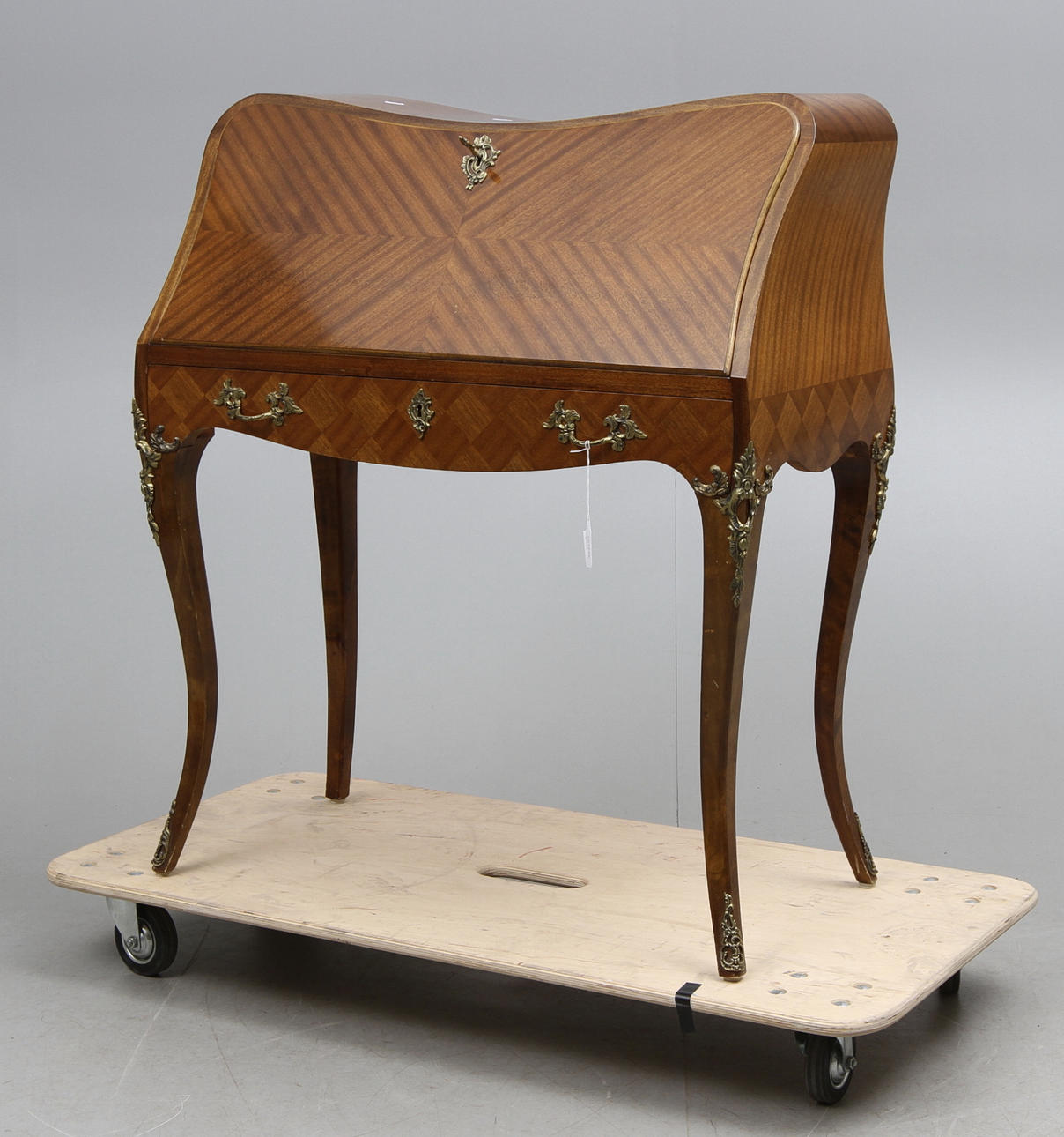 SEKRETÄR, rokokostil, 1900-tal.