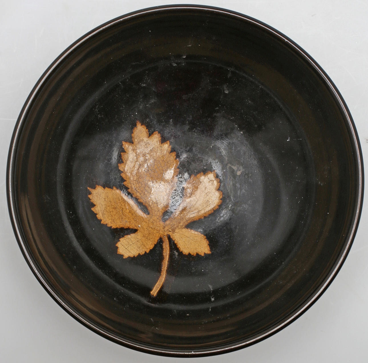 SKÅLFAT, porslin, möjligen Kina.