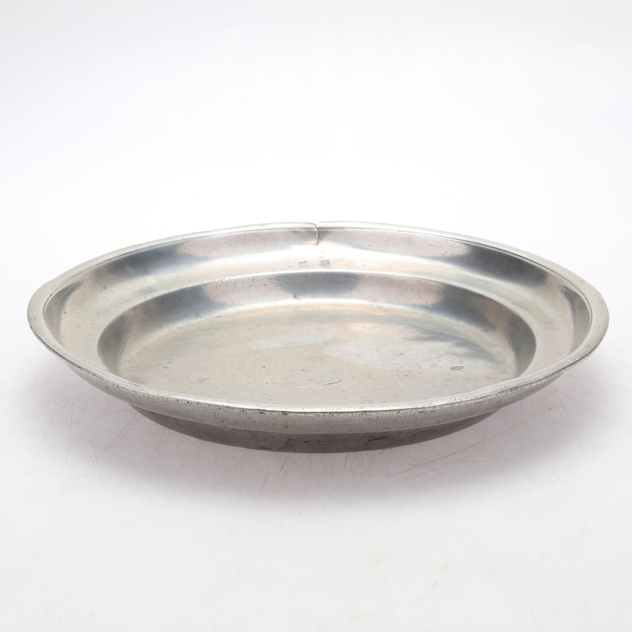 TIN MØNSTER, N utydelige stempler.