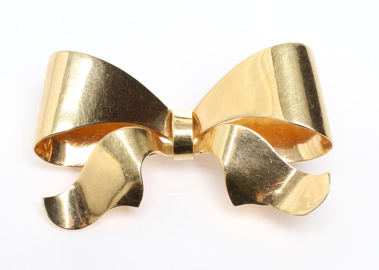 BROSCH, 18k guld, Gerdt Hartvig Sandqvist Stockholm 1954. Vikt ca 4,7 gram.