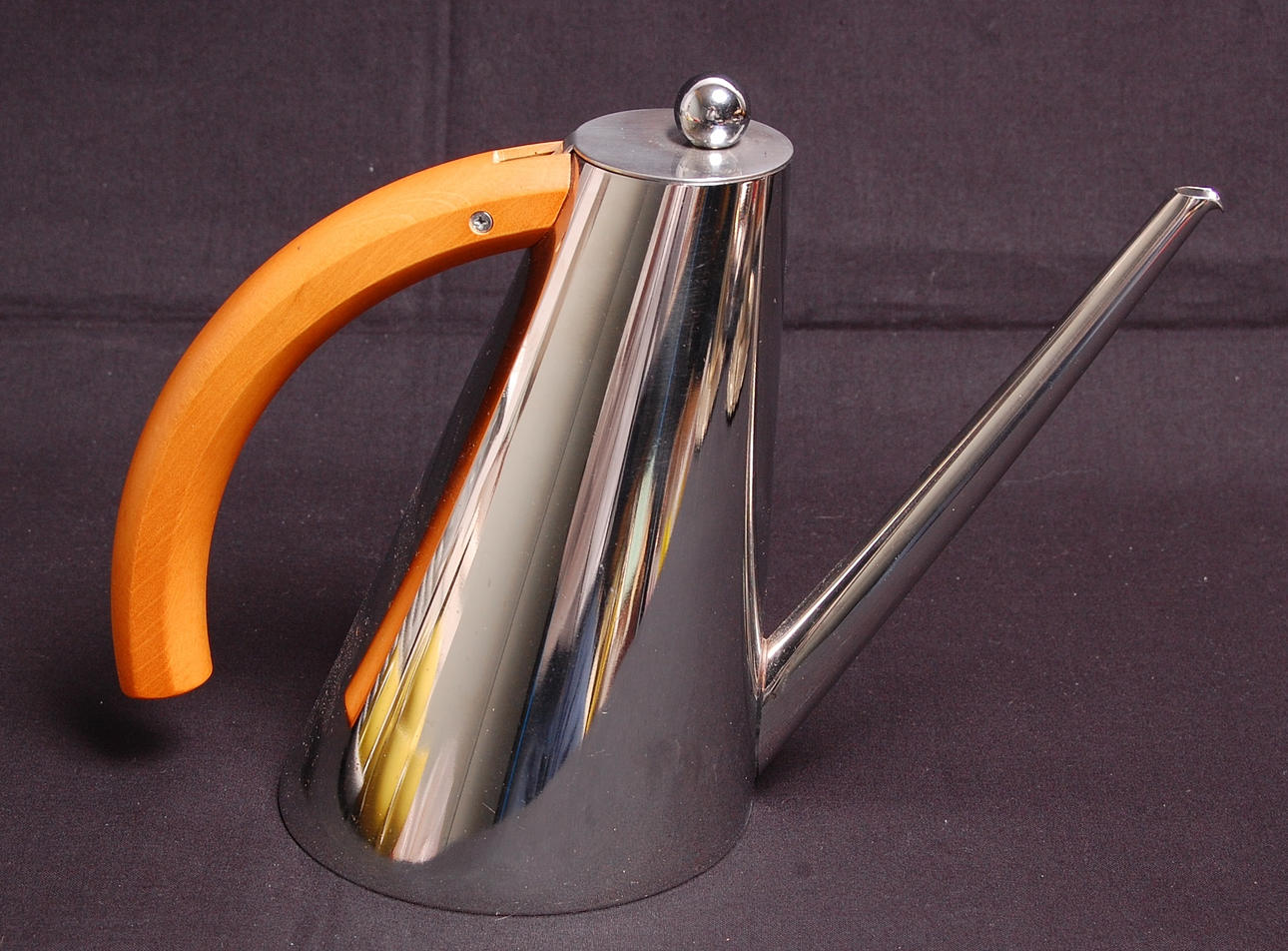 OLIVOLJEKANNA, Giannini, design Flavio Sambinelli.