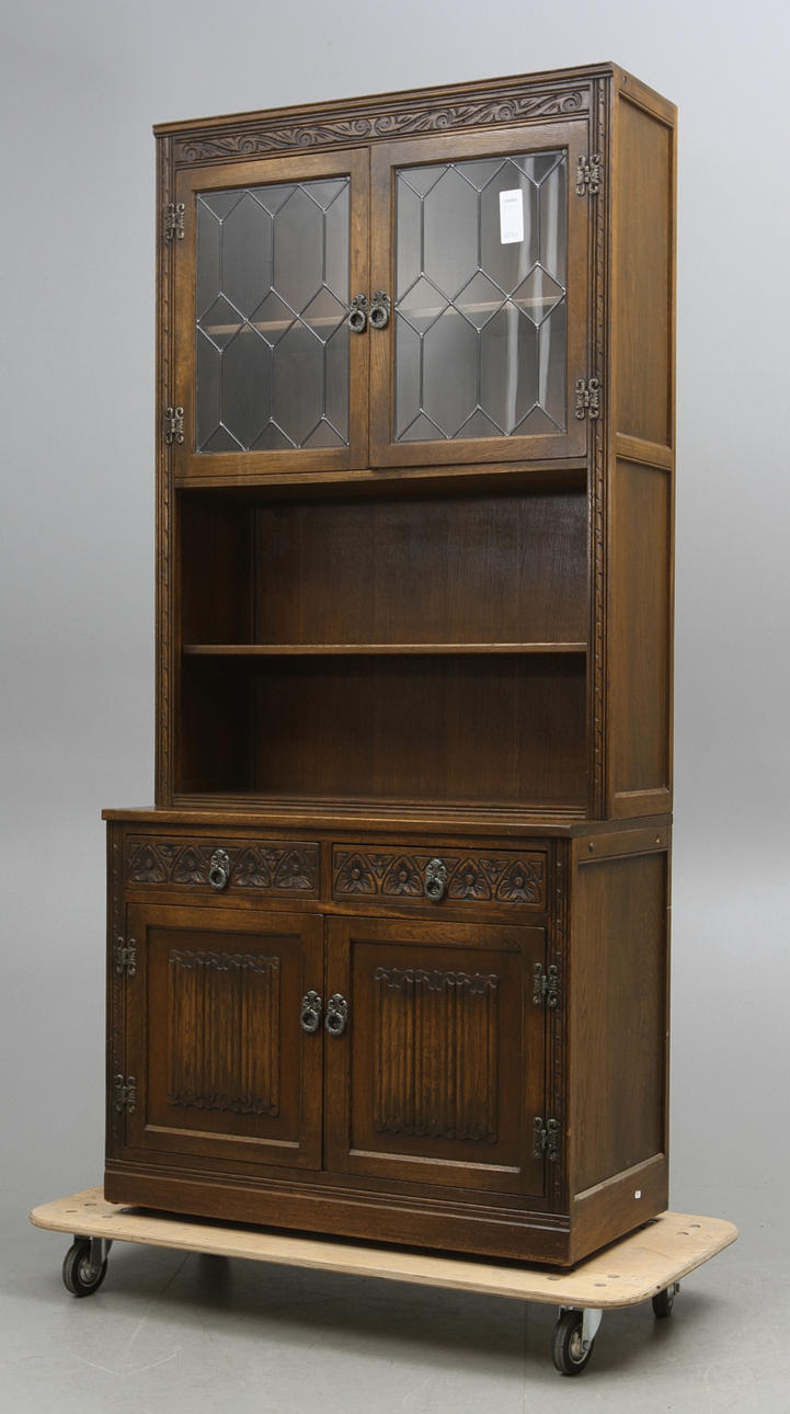 SKÅP ek 1900-talets mitt.