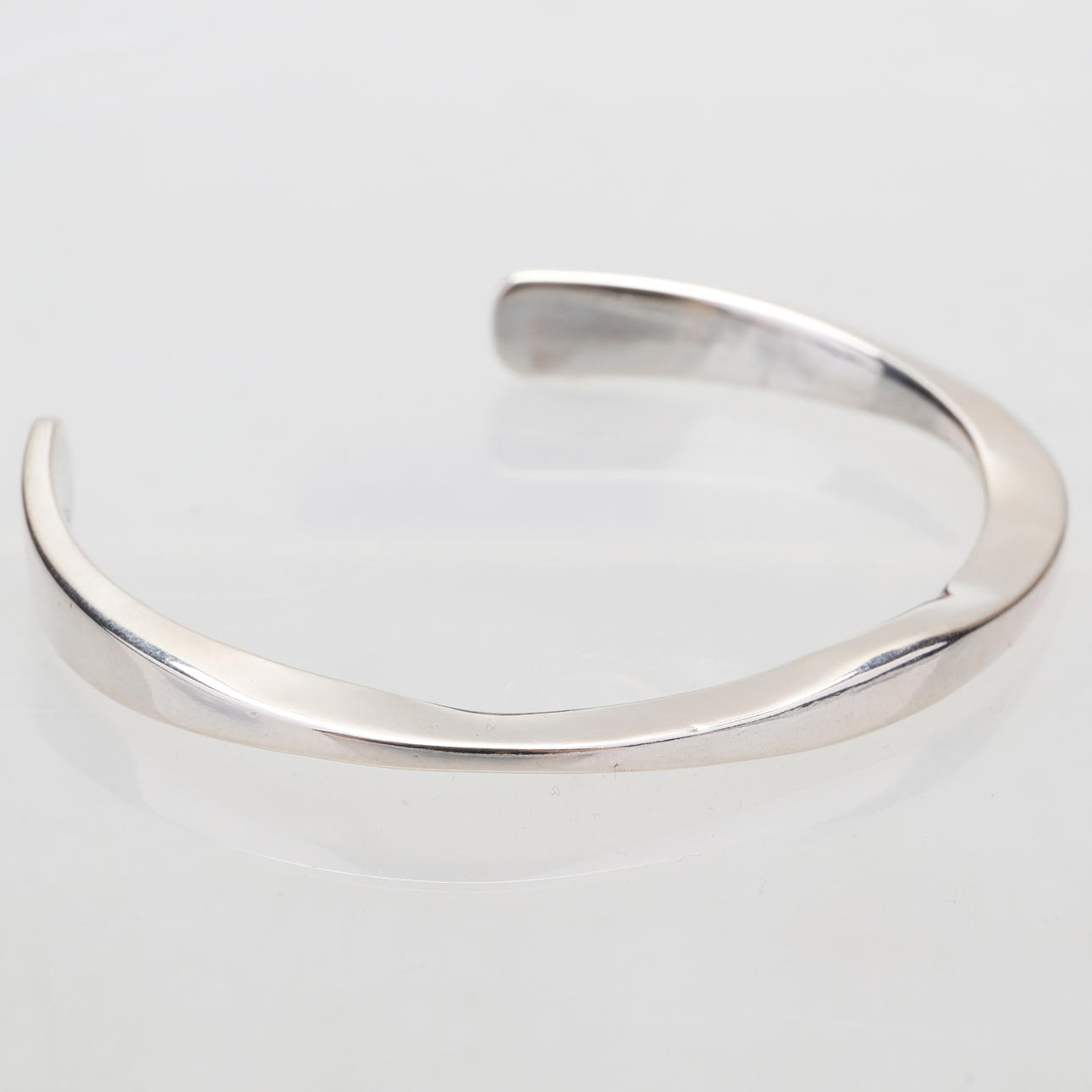 BO HELLGREN. bracelet, forged, sterling silver, BOH, 23 grams.
