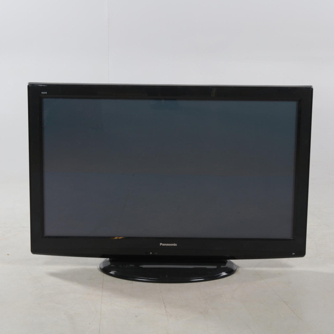 Televisor panasonic de 42 pulgadas.