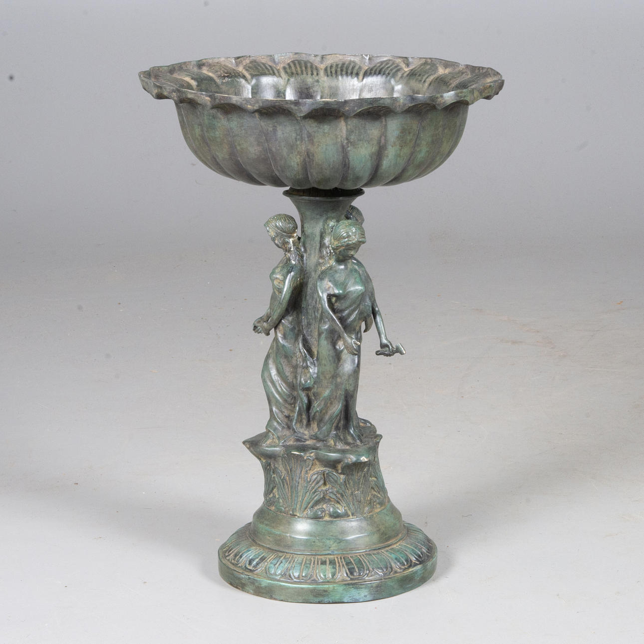 FÅGELBAD, patinerad brons, samtida.