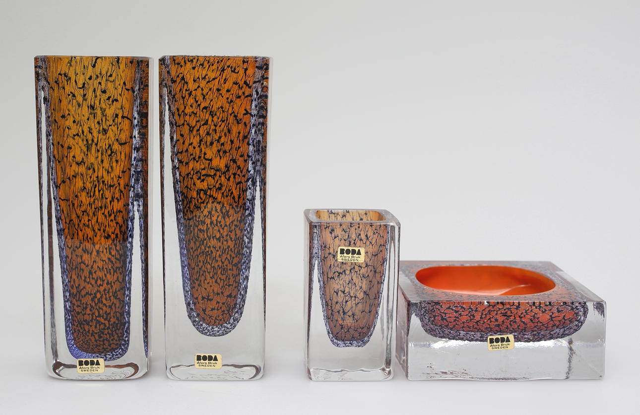 GLASFÖREMÅL, 4 stycken Boda-Åfors.