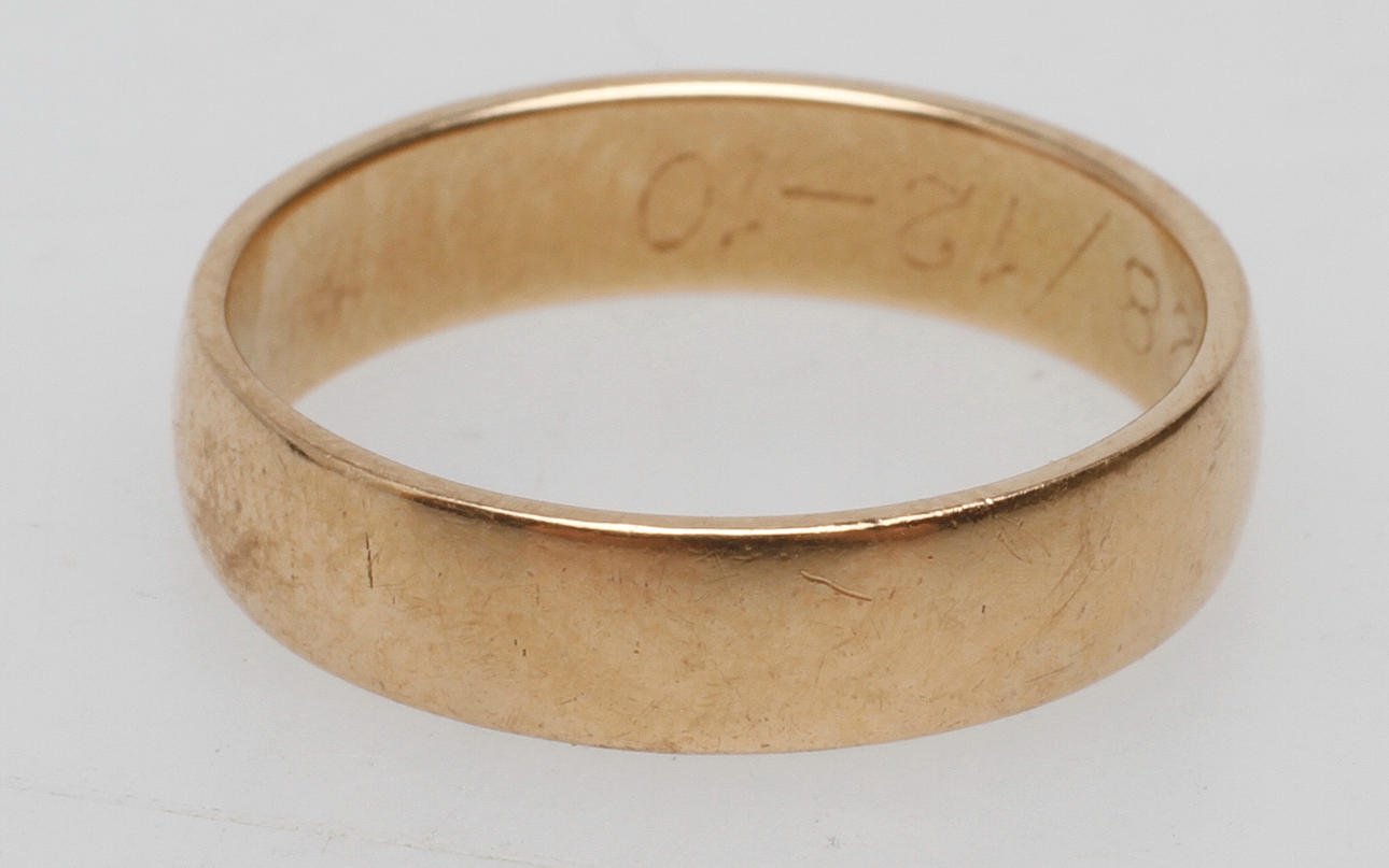 RING, 18k guld, vikt ca 3 gr.