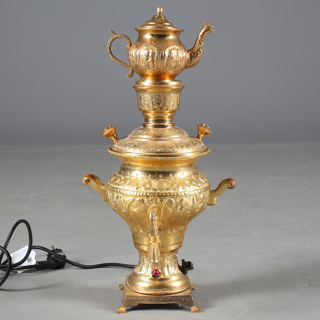 SAMOVAR, yellow metal, electrified, 19/2000s.