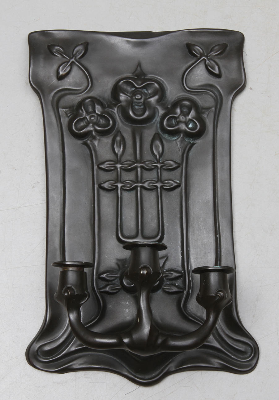 LJUSPLÅT, jugend, brons, tidigt 1900-tal.