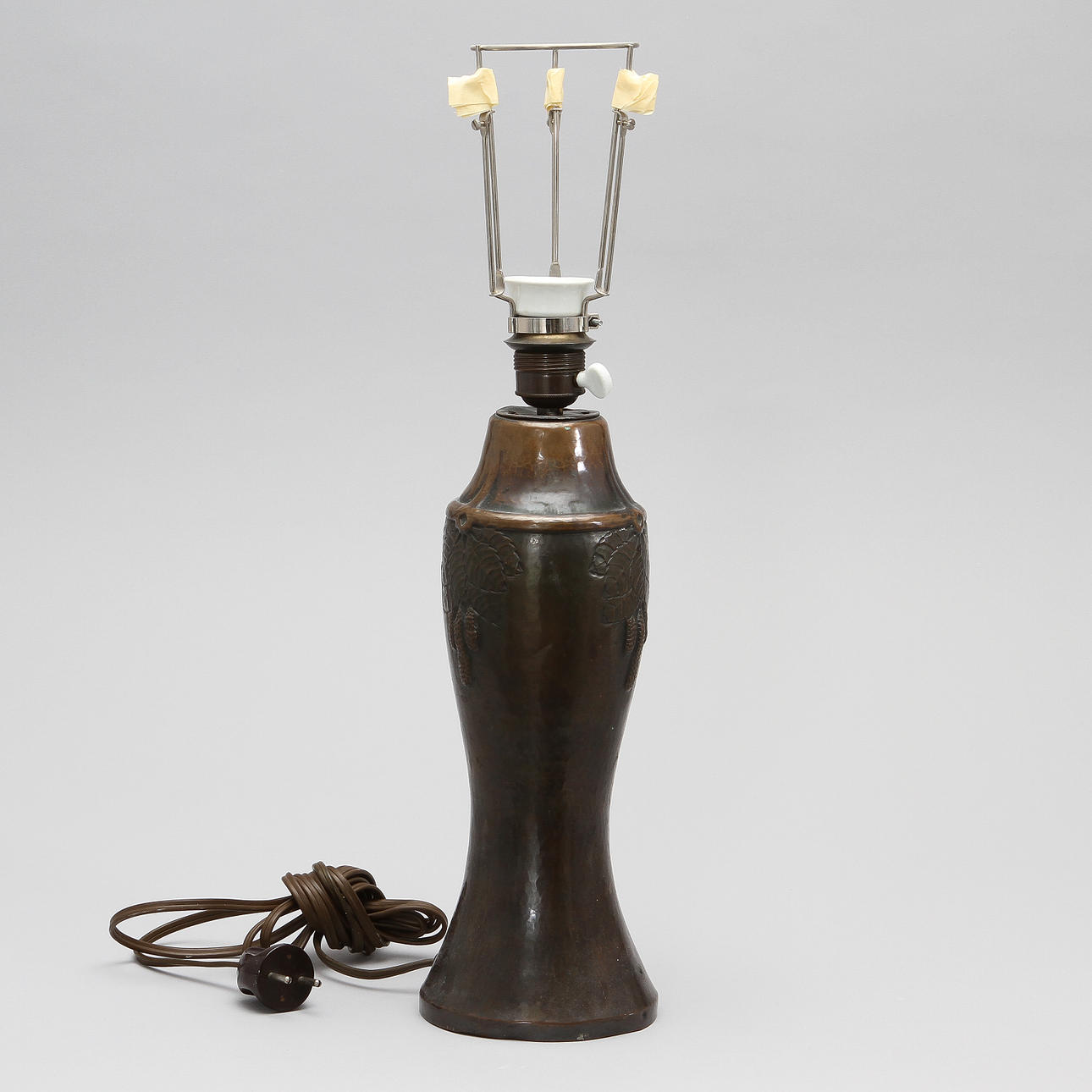 BORDSLAMPA, jugend, sekelskiftet 1800/1900-tal.
