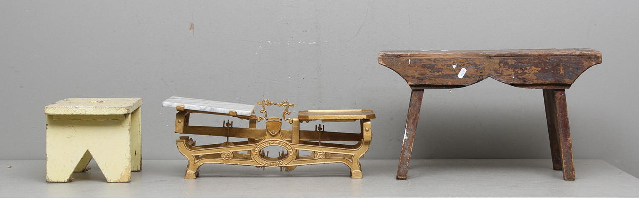 TORGVÅG, samt 2 pallar, Tidigt 1900-tal.