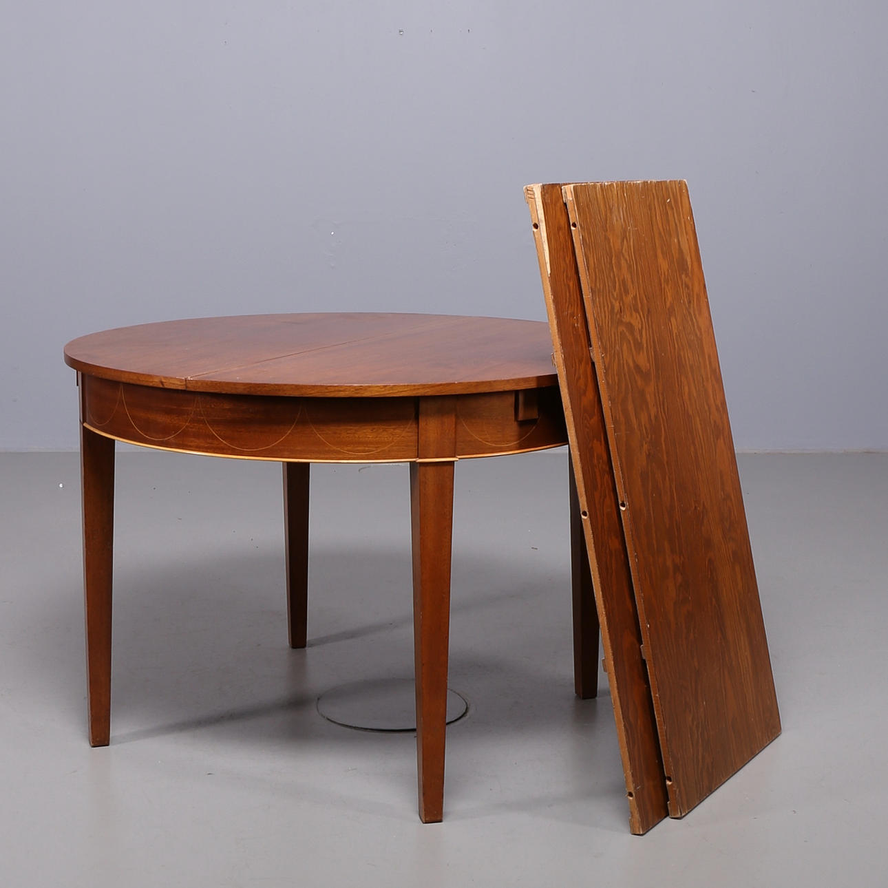 MATBORD, mahogny, 1900-tal.