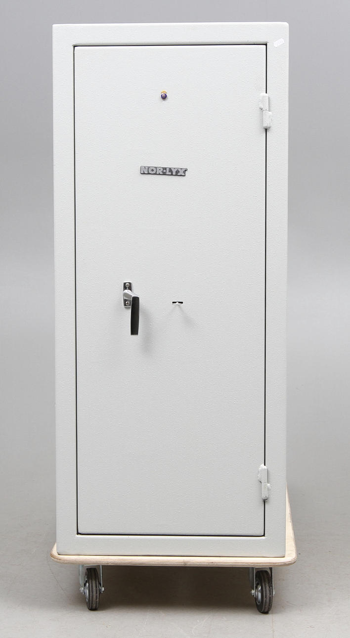 VAPENSKÅP, NOR-LYX sent 1900-tal.